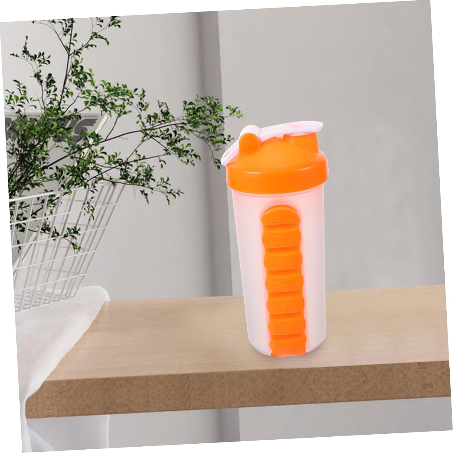 Protein Powder Shaker Cup with 7-Day Pill Organizer Sealed Sports Water Bottle for Gym and Outdoor Activities Portable Drink Bottle image 4