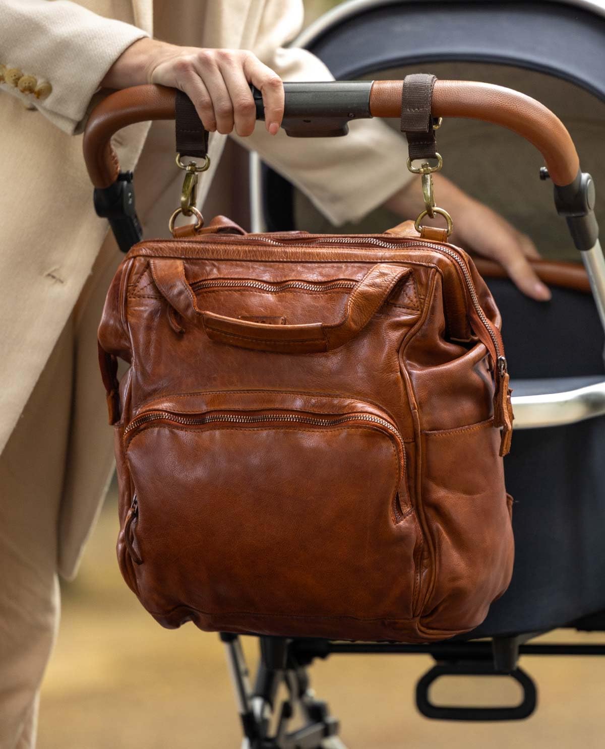 Gusti Leder Zaino Fasciatoio Carina - Unisex Borsa Fasciatoio In Vera Pelle Con Tanti Scomparti Portabottiglie Zaino Per Neonati Per Donne E Uomini Come Organizer Per Passeggini