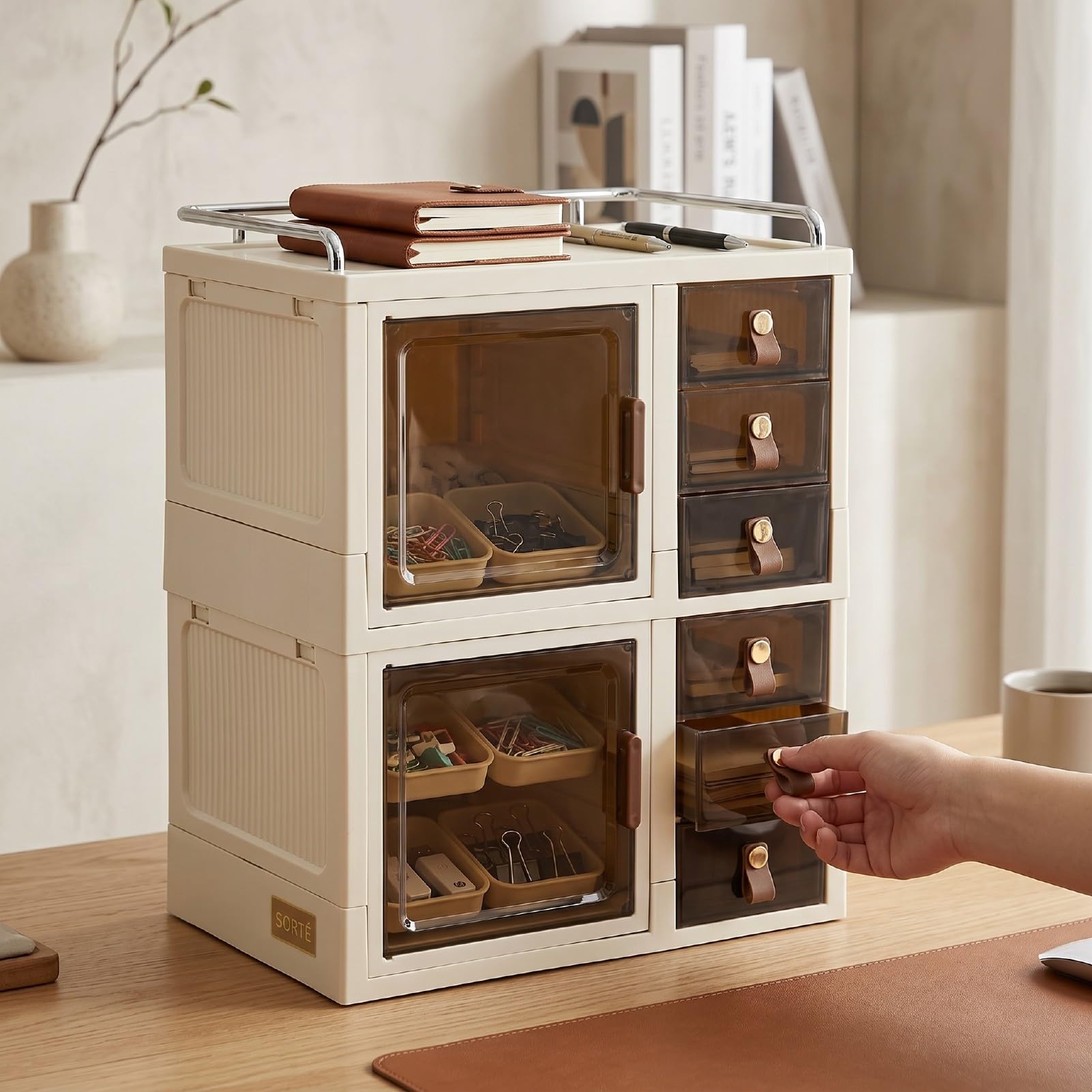 Organizer na Przybory do Makijażu, Pudełko do Przechowywania Kosmetyków z Przezroczystym Panelem na Drzwi Magnetyczne, Pielęgnacji Skóry z biżuterią Vanity Desktop