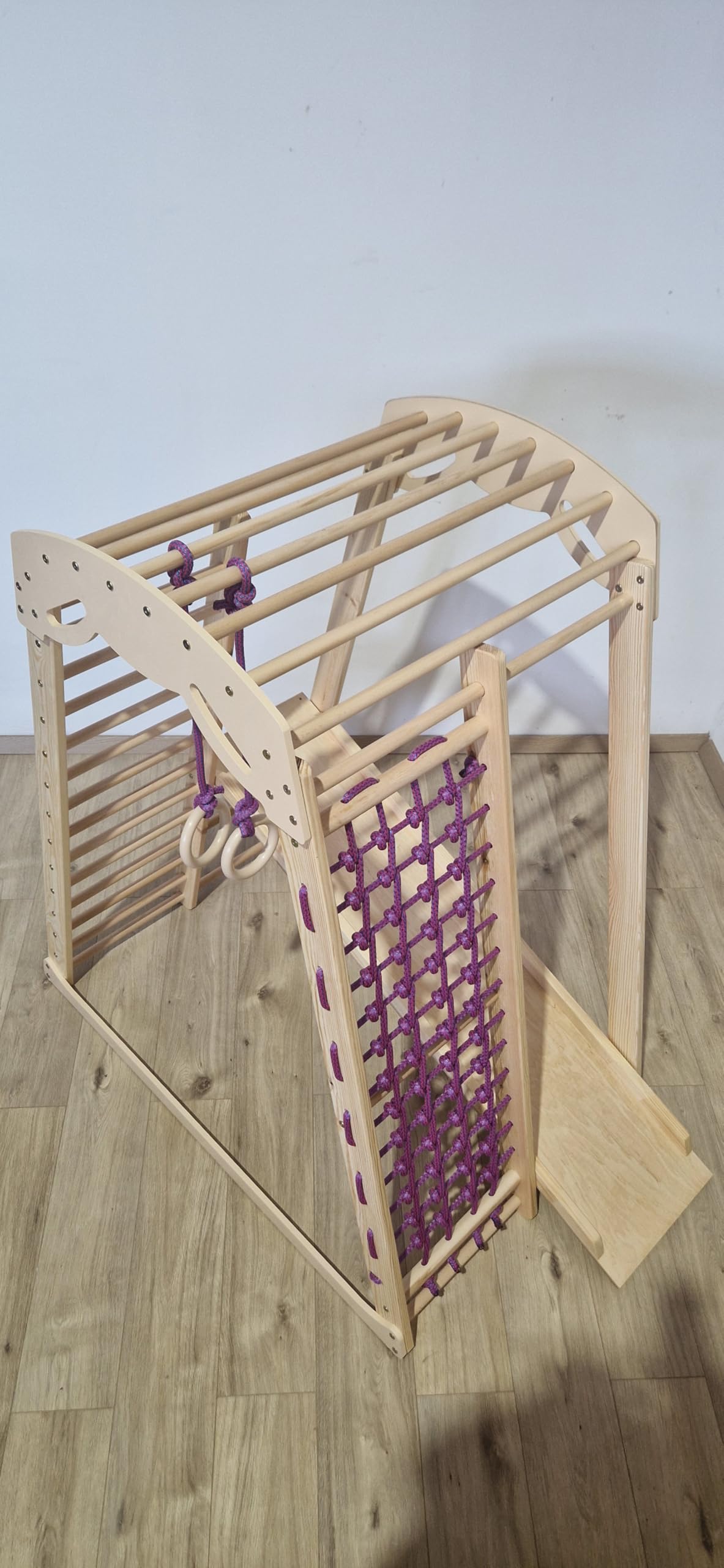 Kinder zu Hause aus Holz Spielplatz mit Rutschbahn ˝Junior-Lak˝ Kletternetz Ringe Kletterwand