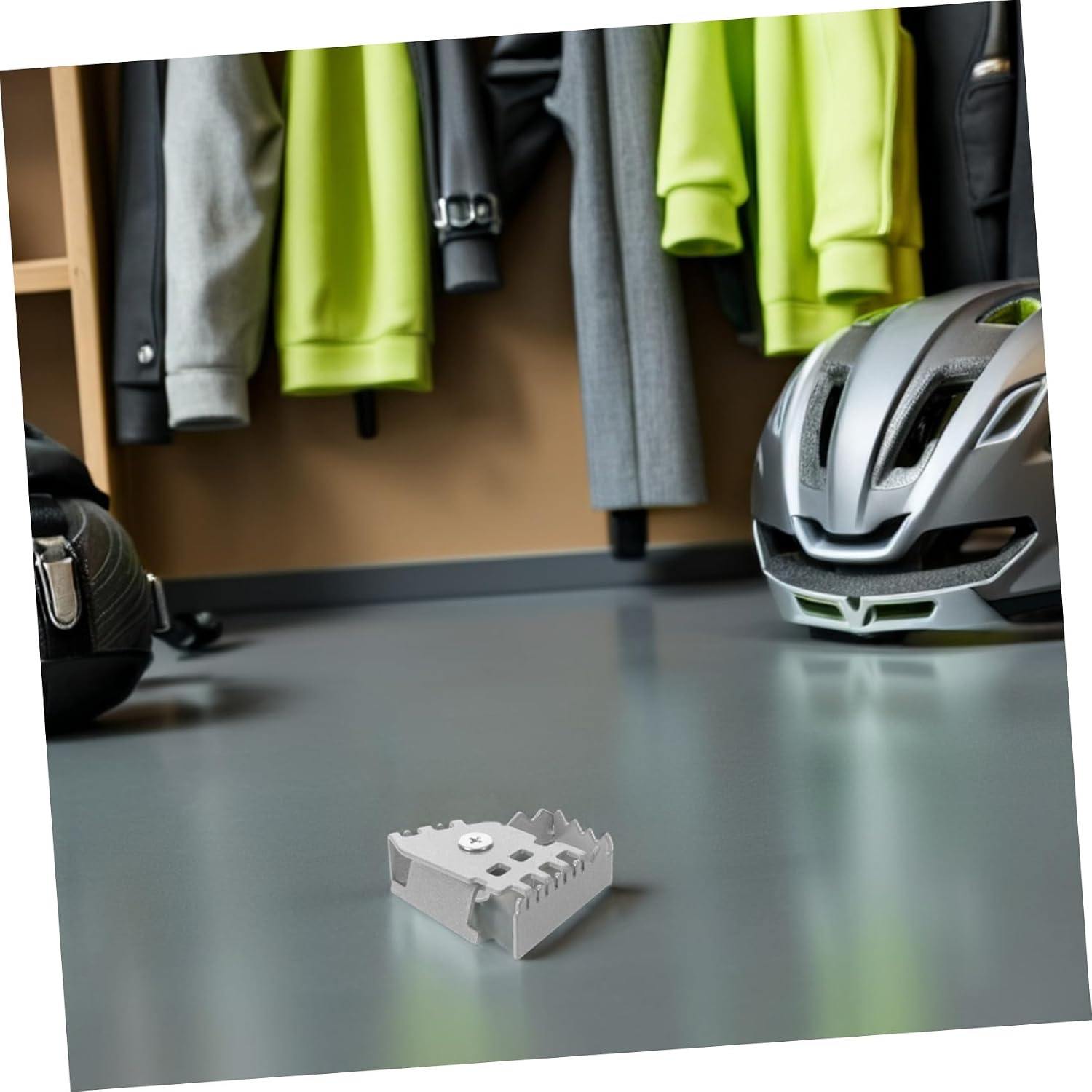 Aluminum Alloy Motorcycle Brake Pedal Enlarger Plate with Nonslip Texture for Rear Brake Pedal Assemblies, Minimizing Ankle Fatigue, for Road Riding and Commuting