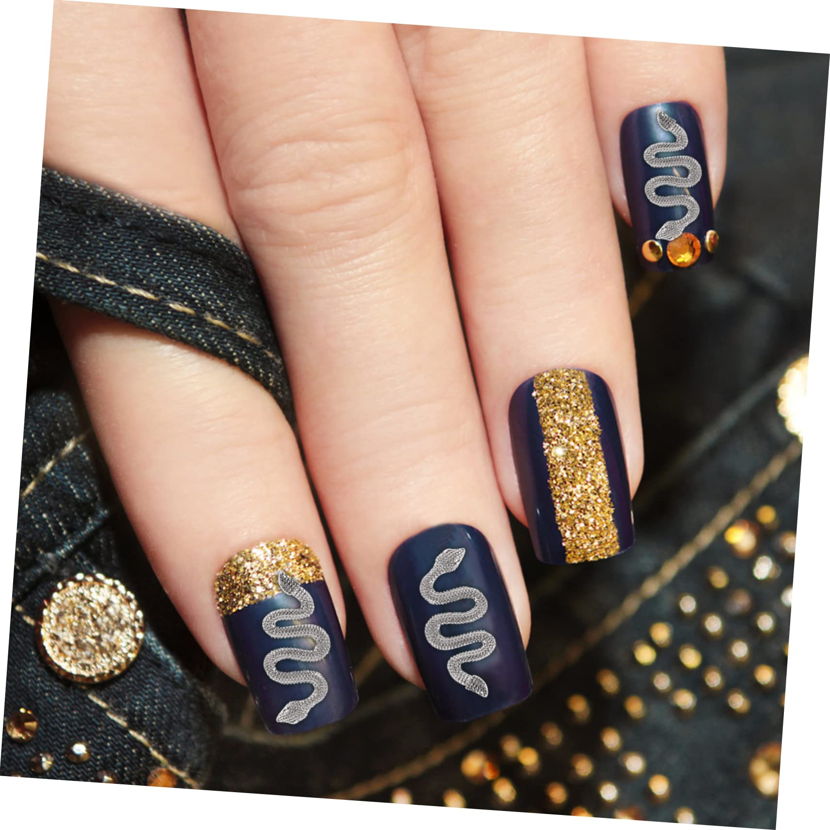 Housoutil 250pezzi Ciondoli Retro Forma Di Serpente Per Unghie Decorazioni Per Nail Art Accessori Eleganti Per Unghie e Crafting Design Unico e Affascinante