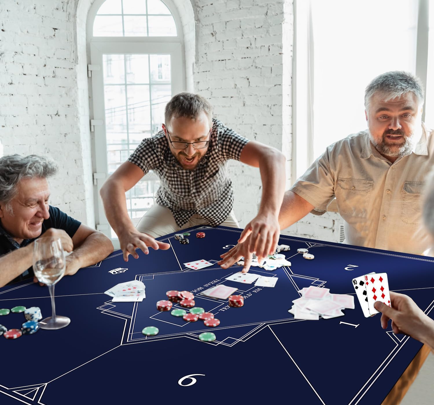 nuveti 24/31/39/47/55/63 inch Square Foldable 6-Player Texas Poker Card Tabletop Layout Portable Anti-Slip Rubber Board Game Mat Texas Hold'em Poker Mat for Family Game, Casino, Party Fangxingtuan3 63 x 63 x 0.08 Inches
