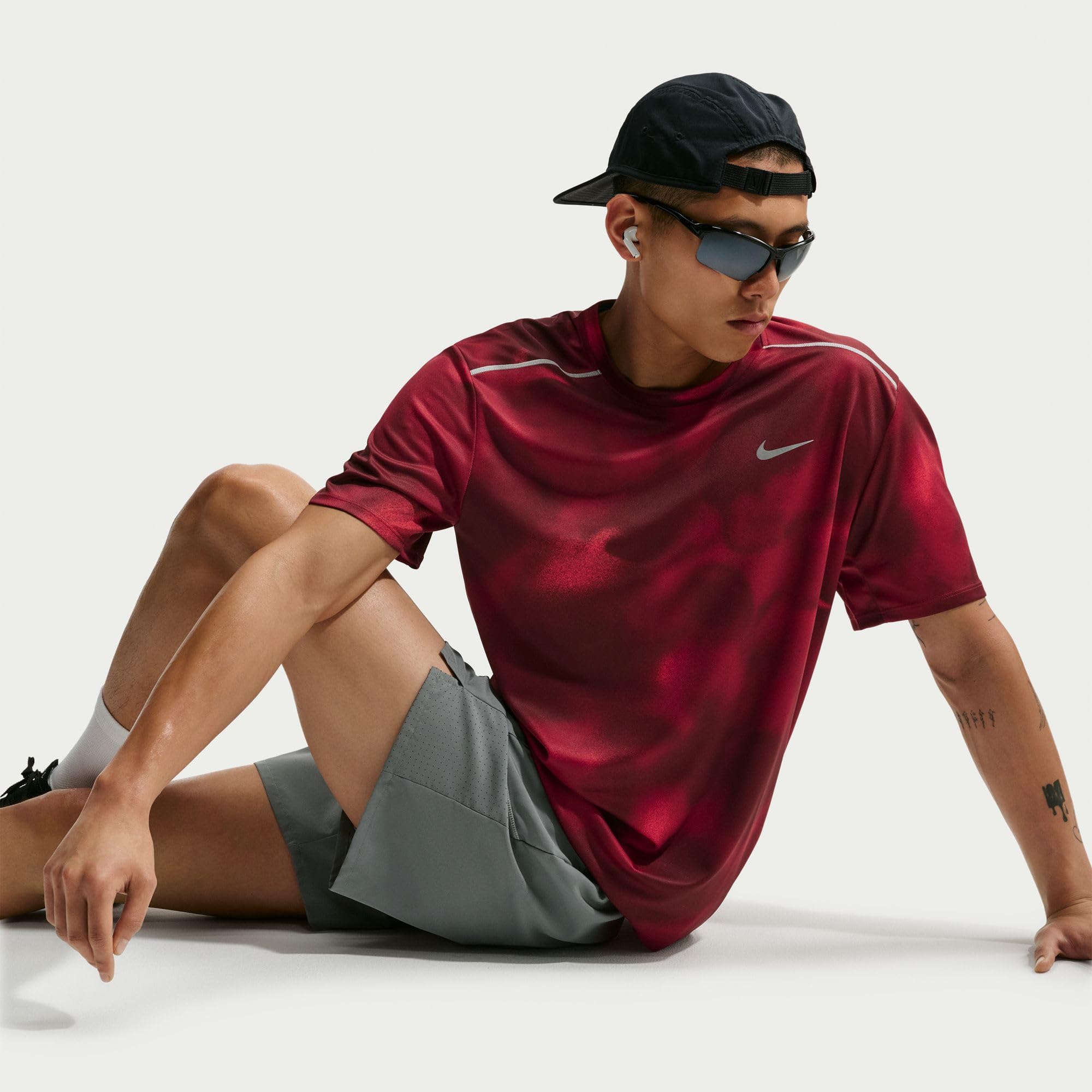 Nike Herren Nike Miler Dri-fit Kurzarm-laufoberteil für Herren Kurzarm-Laufoberteil