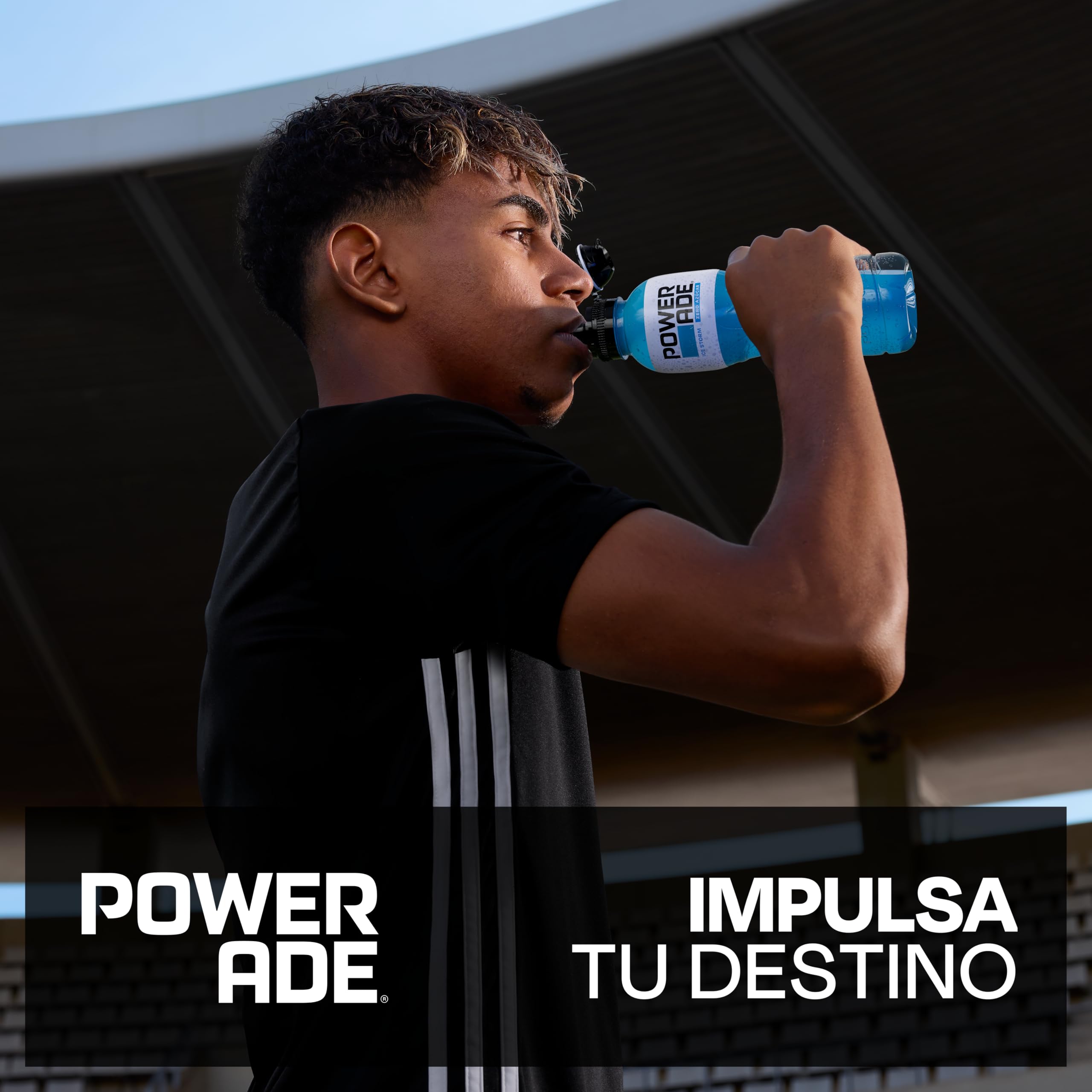 Powerade Ice Storm, Bebida Isotonica, Sin Gluten y Refrescante - Pack de 12 Botellas de 500ml