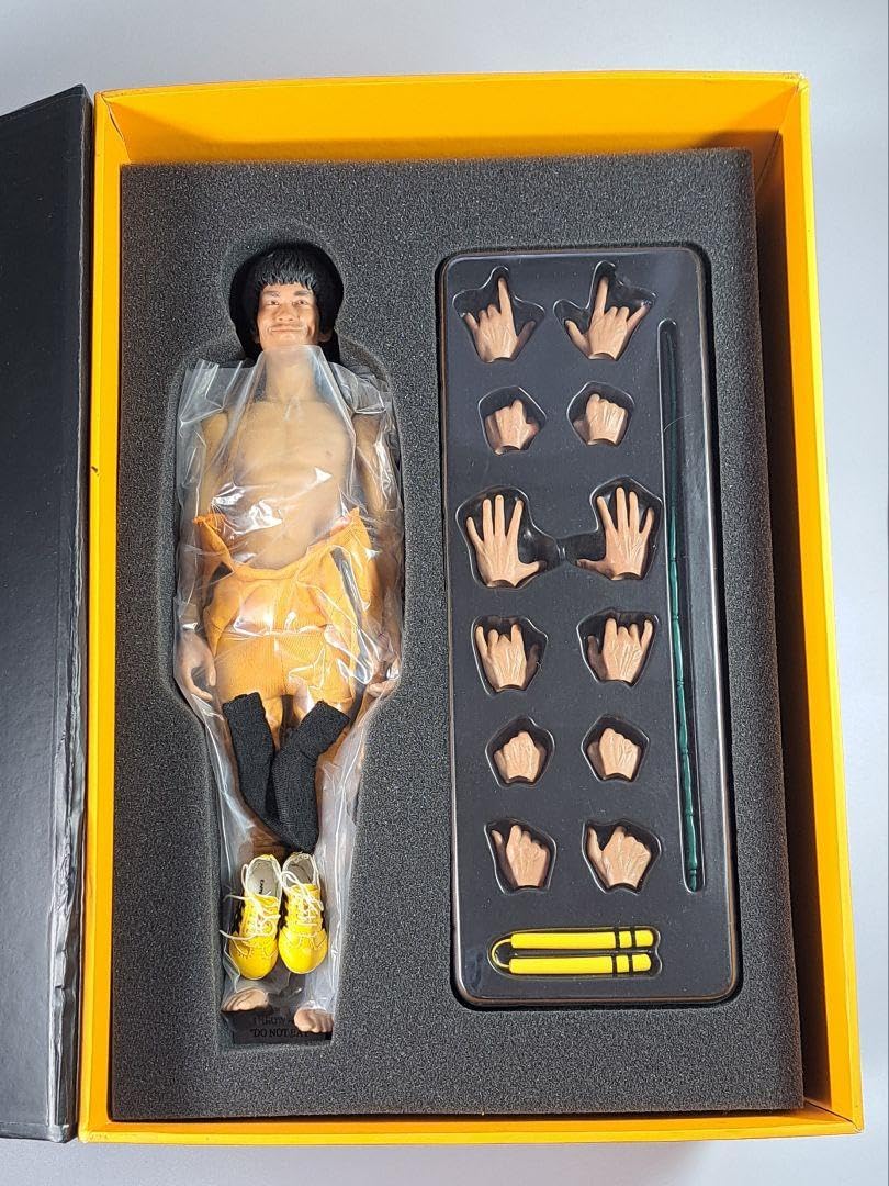 エンターベイ『死亡遊戯 李小龍 監督バージョン(ブルース・リー)』フィギュア Amazon.co.jp: エンターベイ 死亡遊戯 監督 1/6 フィギュア ブルース