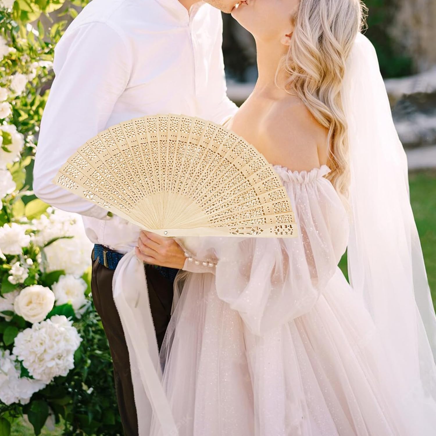 BOICHEN 20 Pcs Personalized Folding Wedding Hand Fans Custom Sandalwood Fans with Organza Bags Wedding Favors Beach Party Gathering Gifts for Guests