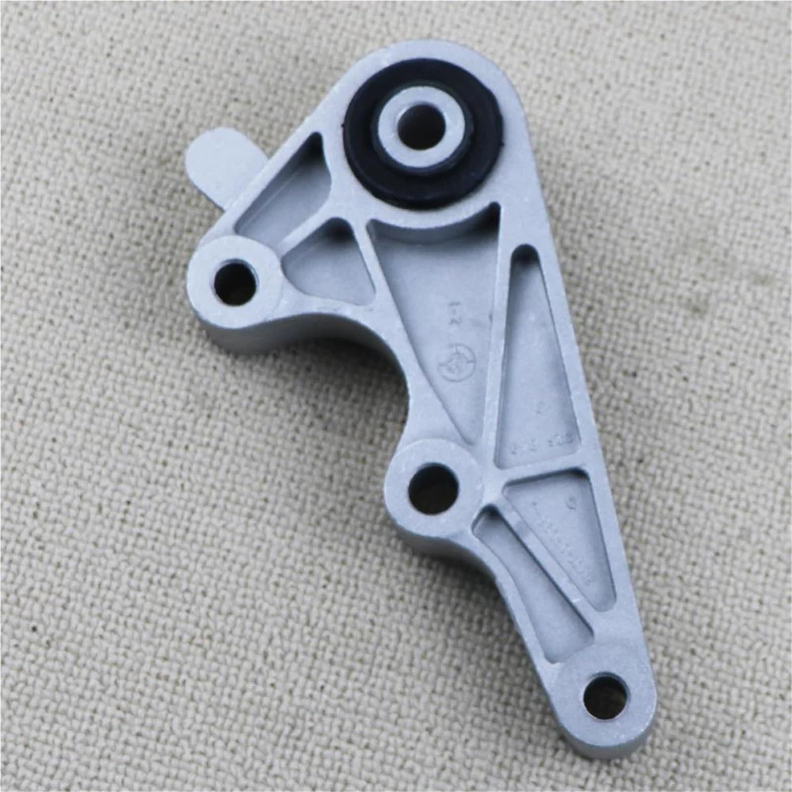 31277998 30666626 for Volvo C30 C70 S40 Manual Transmission Mounting Rear Lower Engine Torque Arm Strut Mount