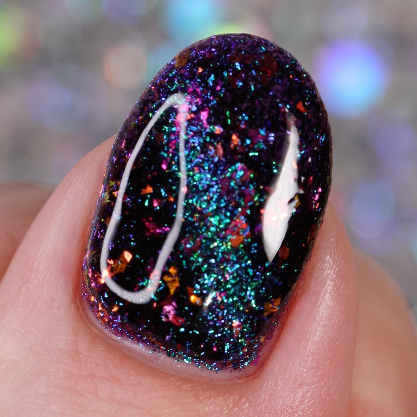 OPI Nail‍ Lacquer Versus Trending⁣ Magnetic: Surprising⁤ Insight