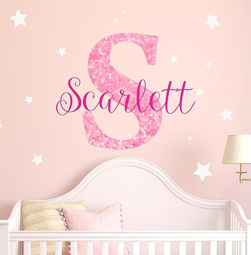 Miniatura 10 de Vinilo para guardería de niñas con arcoíris brillante, inicial impresa y estrellas. Calcomanía personalizada con nombre e inicial para niños
