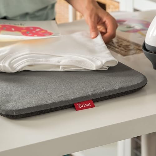 Miniatura 7 de Cricut Easy Press Mini máquina de prensa de calor Zen Blue y Cricut Easy Press Mat Bundle - Pequeña prensa de hierro portátil para camisas, zapatos,