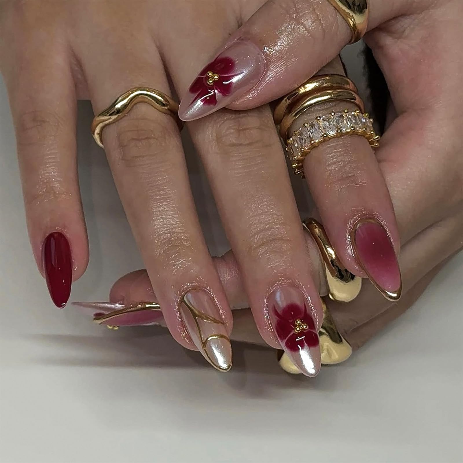 24 Pezzi Unghie Finte con Fiori Rossi, Unghie Artificiali con Motivo Floreale, Unghie Acriliche di Lunghezza Media per Donne, Set Manicure Fai da Te