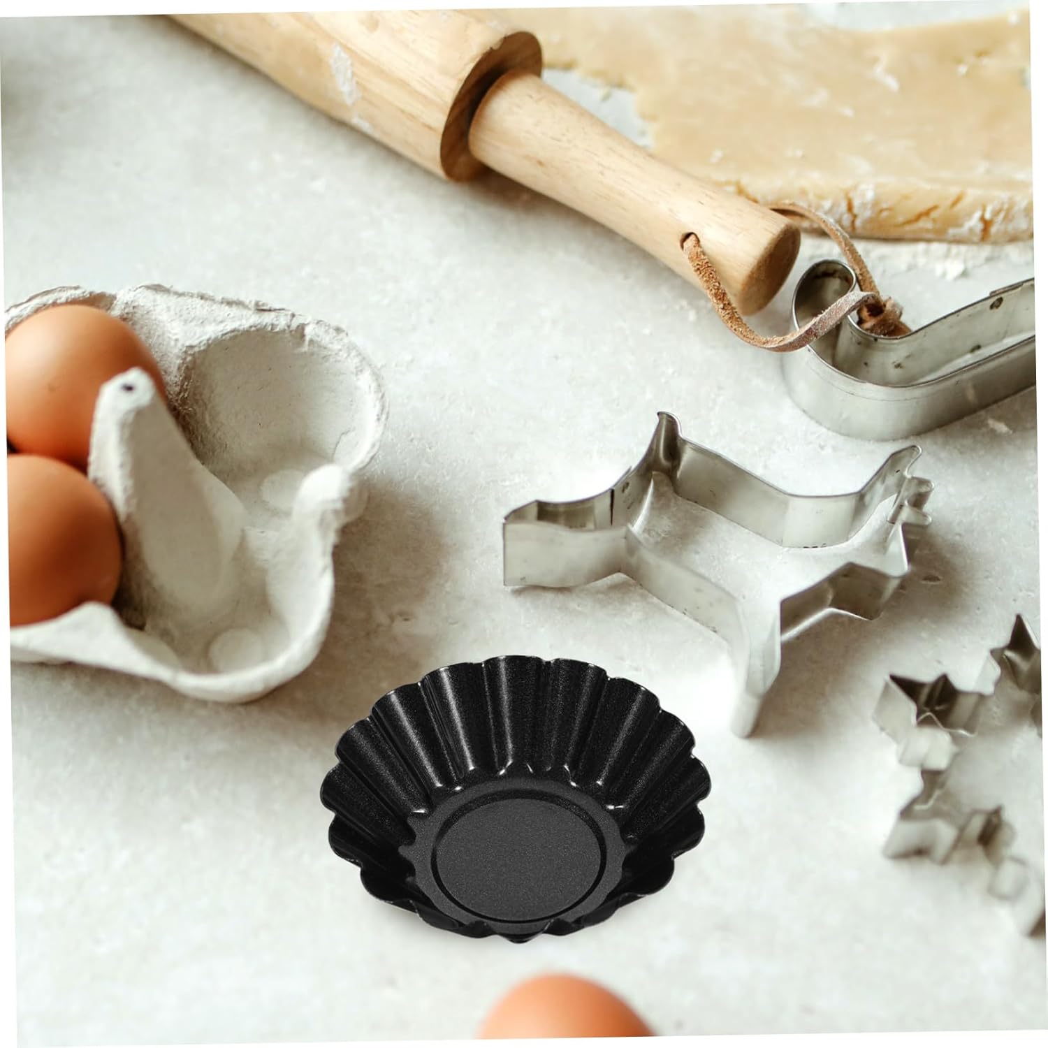 12pcs Carbon Steel Tart Pans Jumbo Flower Shaped Baking Molds for Cupcakes and Muffins Reusable Kitchen Baking Tools for DIY Desserts