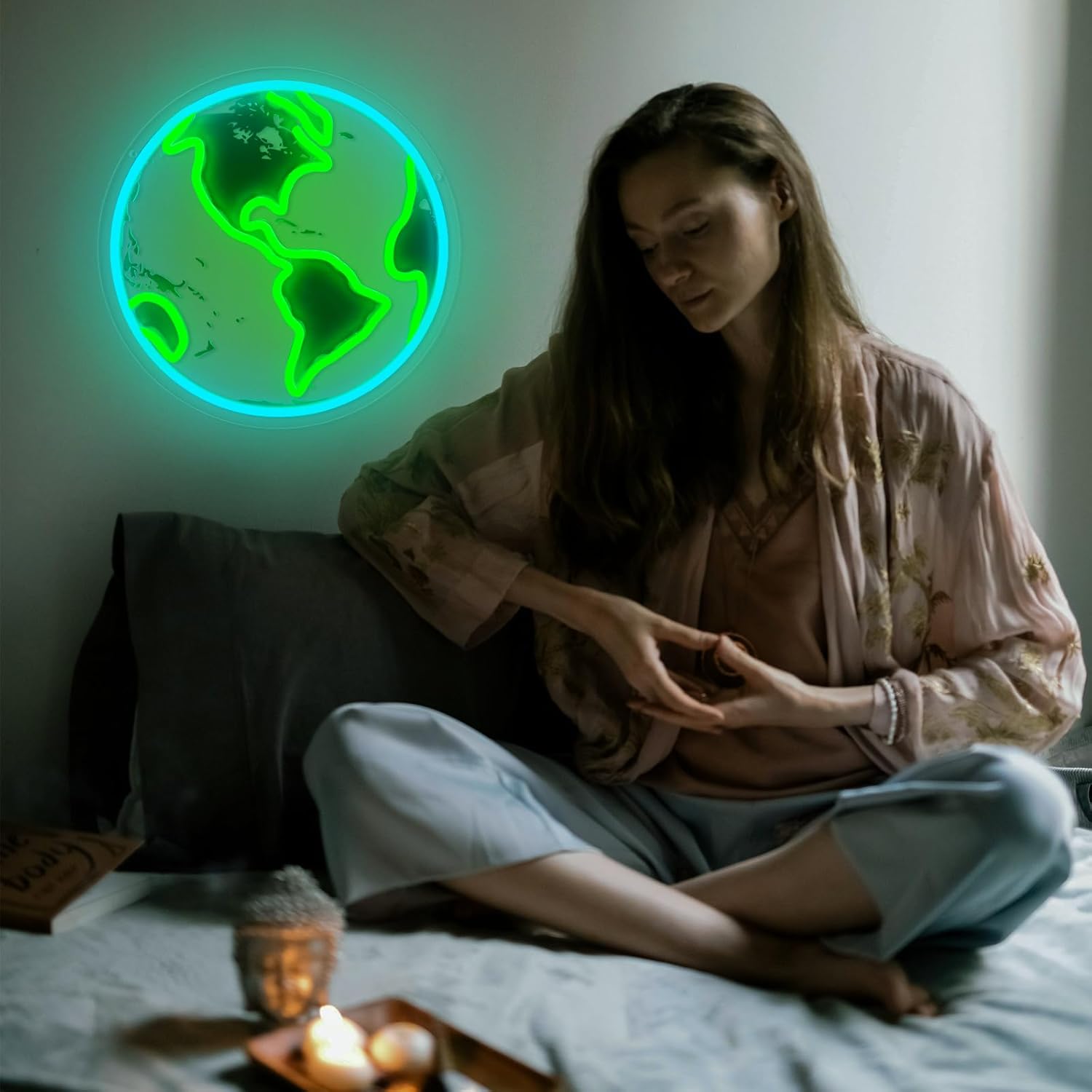 Earth Neon Sign Dimmable USB Powered Planet Led Neon Signs World Neon Light Up Sign for Kids Students Bedroom Science Classroom Wall Decor Living Room Man Cave Birthday Party Present