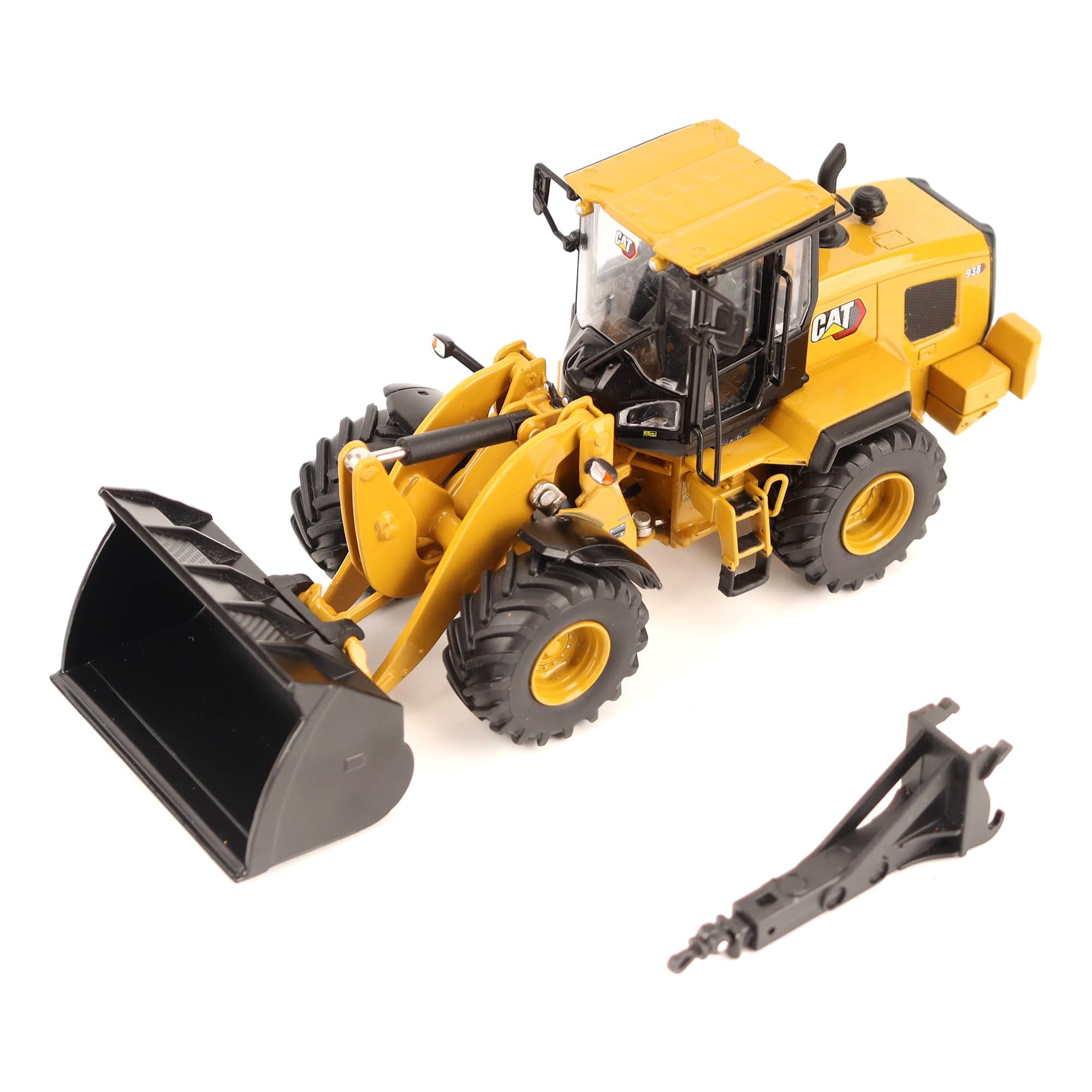 Diecast Masters 1:50 Scale Model Cat 938 Wheel Loader, 85782