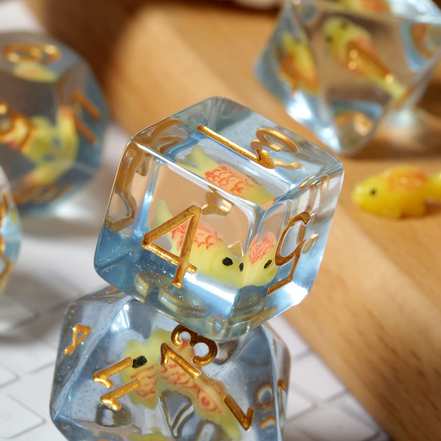 Fish DND Dados, DNDND Juego de dados de resina 7PCS con bolsa de terciopelo para mazmorras y dragones D&D juegos de rol y juegos de mesa (juego de dados DND de peces