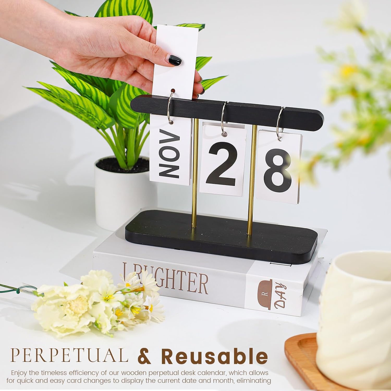 Wood & Metal Perpetual Flip Calendar, Reusable Wooden Desk Calendar Standing Flip, Countdown Daily Desk Desktop Accessories for Office Home Classroom Display Decor (Black)