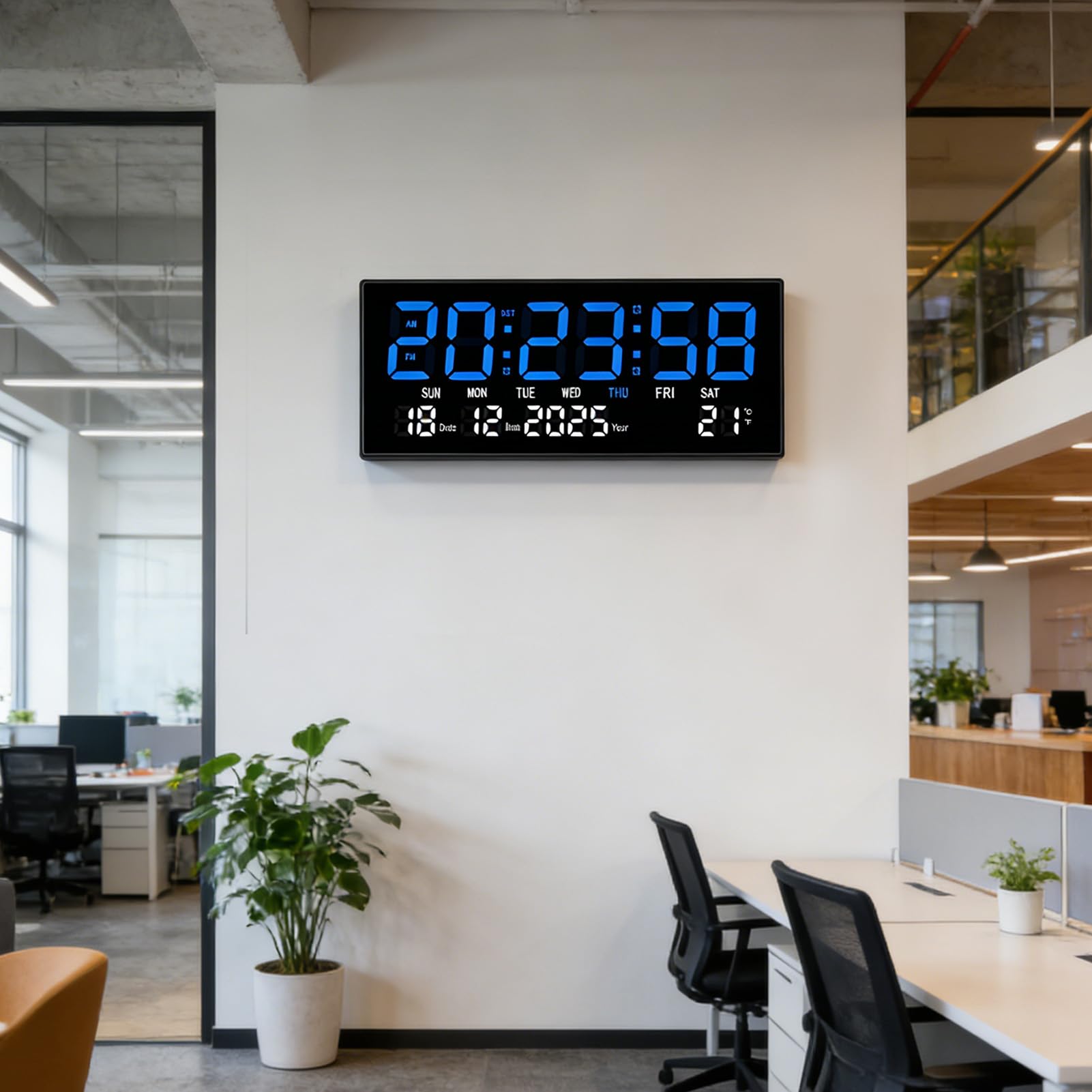 Orologio Digitale a LED con Ampio Display e Telecomando Dal Design Silenzioso per L'arredamento Dell'home Office