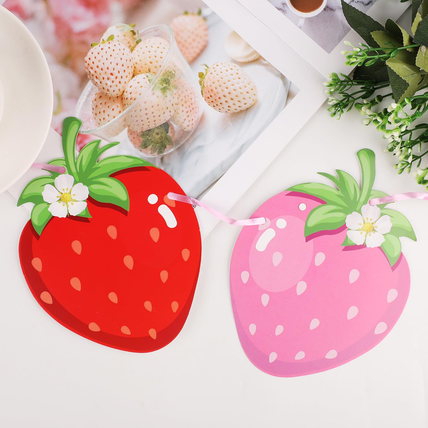 Decorazioni Festa Fragola - 4 Striscioni Con 36 Biglietti, Per Baby Shower E Compleanni A Tema Frutta - Foto 10