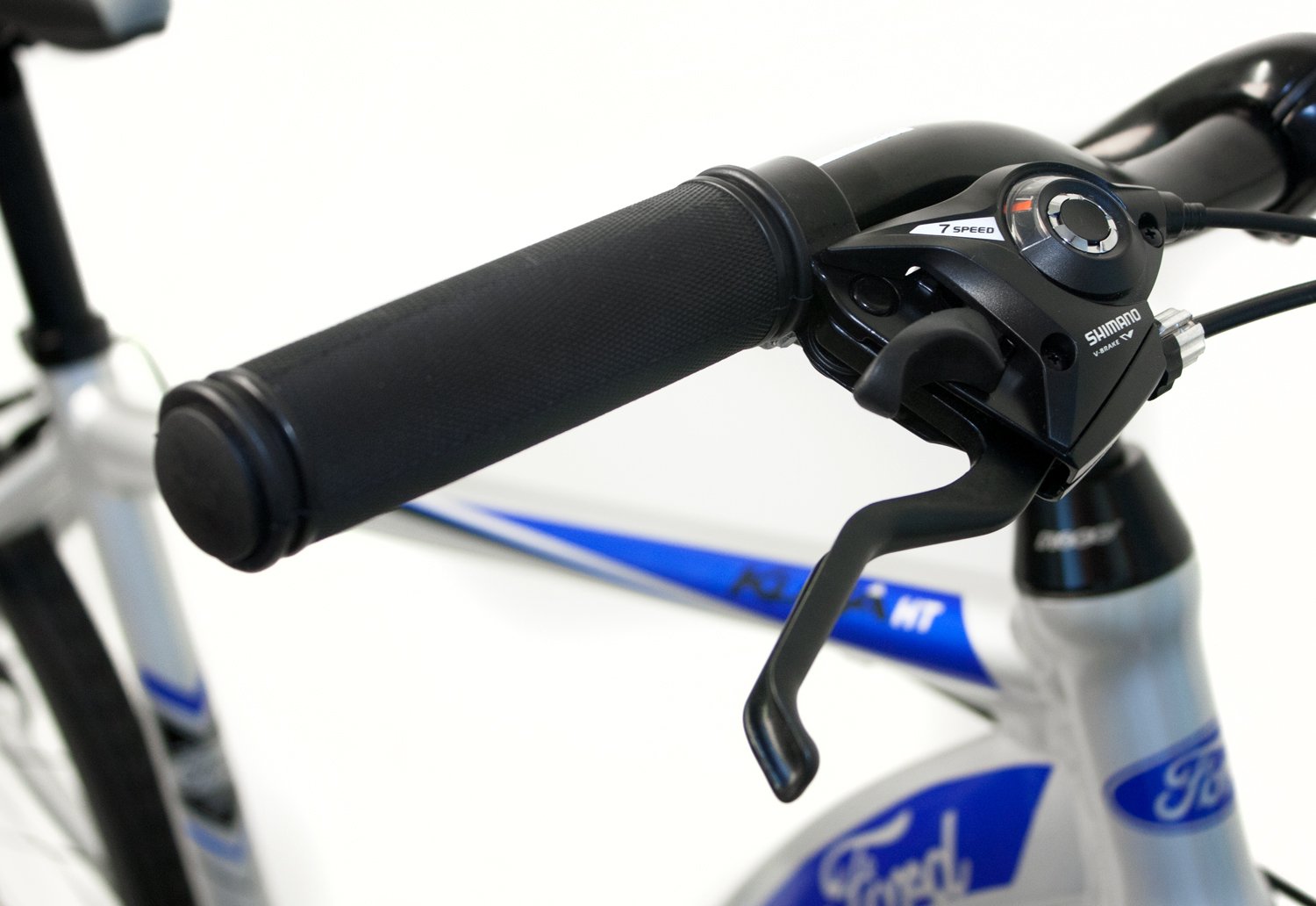 Busch 53528 - H0 - Ford Kuga Avec Porte-vélos Et Vélo, Modèle Réduit, Neuf