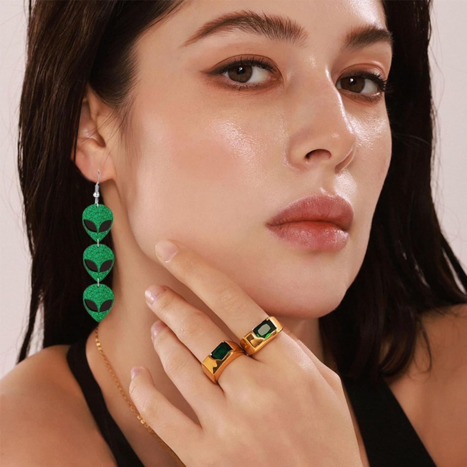 Alien Earrings for Women Lightweight Funny Creative Cartoon Green Space Head Alien Earrings Halloween Statement Jewelry - Image 2