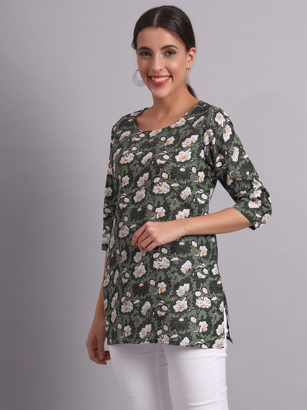 Patlani Women's Cotton Printed Short Fullstitched Kurti/Kurtas. Green