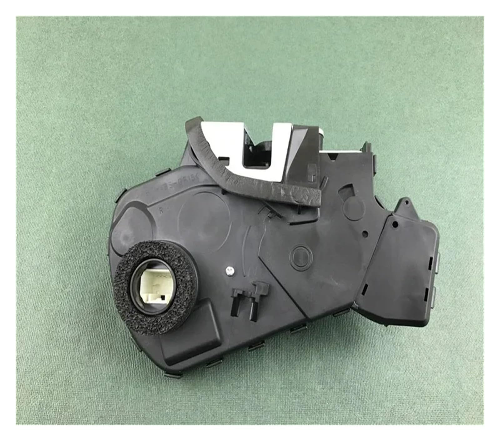 for Toyota for Prado for Land for Cruiser 2700/4000 2003 2004 2005 2006 2007 2008 2009 Rear Trunk Lock Back Door Tailgate Latch Locks Rear Tailgate Boot Lock Trunk Latch Actuator