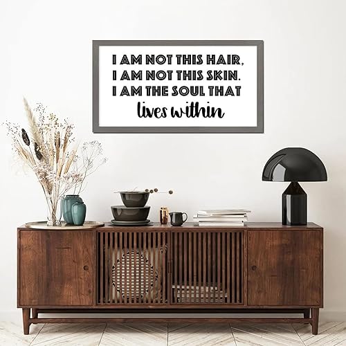 Vista 24 de Letrero enmarcado de madera con frases inspiradoras con versículo bíblico, con texto en inglés "I Still Remember the Days I Prayed for the Things I