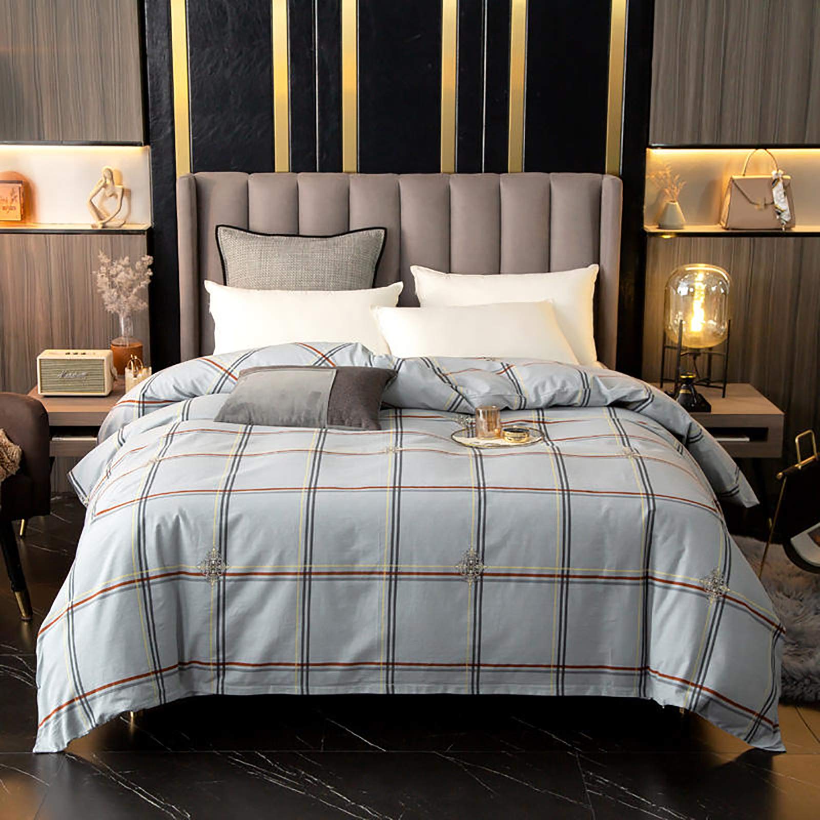 Couverture de courtepointe douce contre la chaleur nocturne en plaid