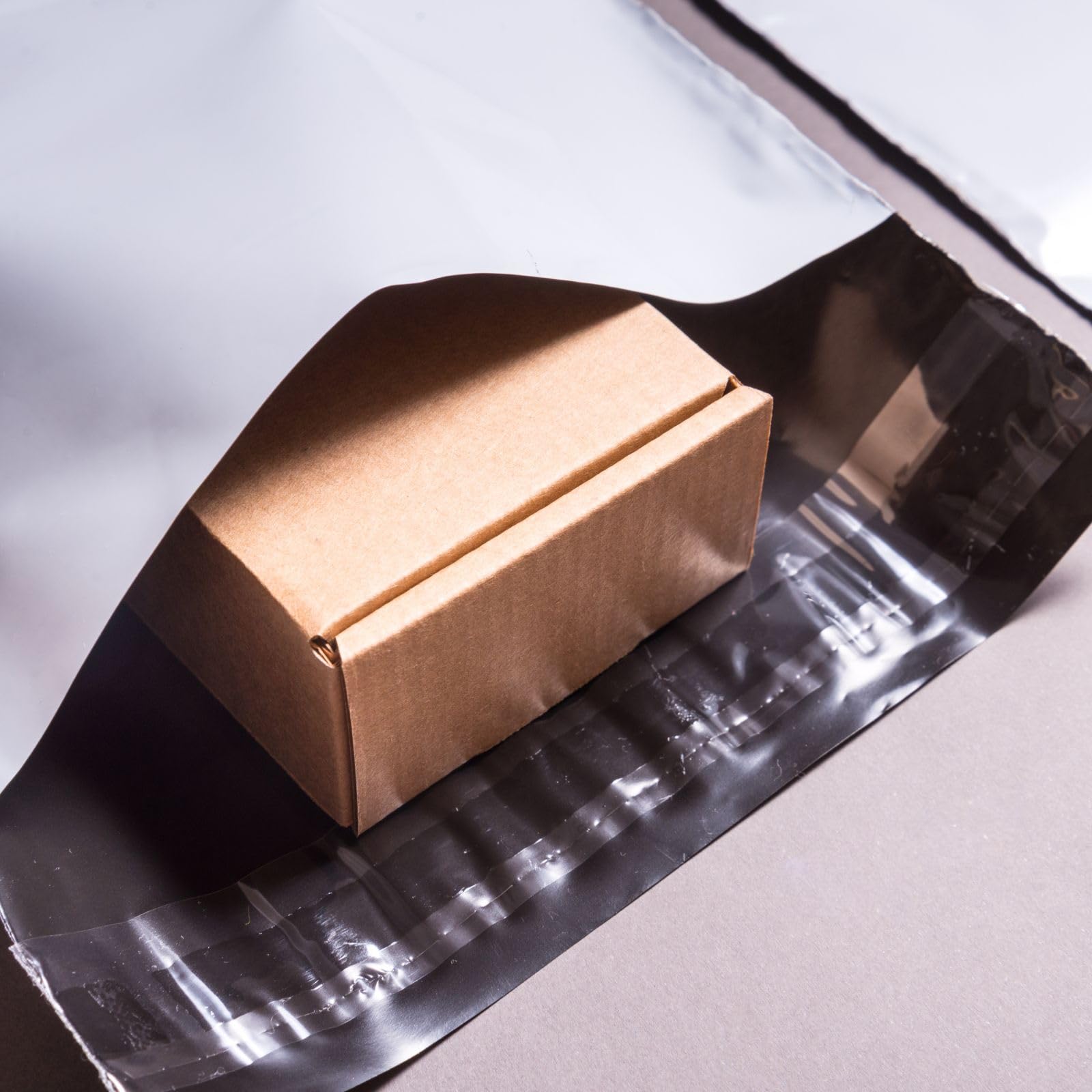 Buste in plastica per spedizioni, 22,9 x 30,5 cm, ideali per spedizioni Amazon e forniture per piccole imprese (confezione da 100)