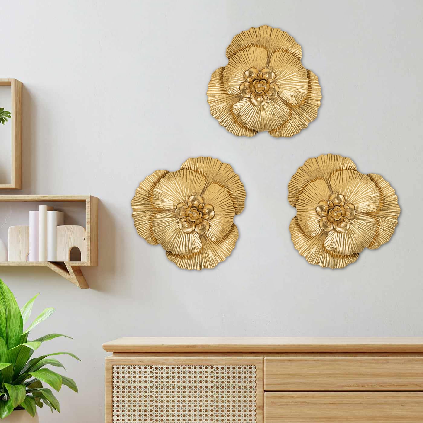 Oairse Juego de 3 flores de metal de magnolia para decoración de pared, esculturas florales 3D, decoración moderna de pared dorada, decoración de pared rústica de metal para colgar en la pared de sala