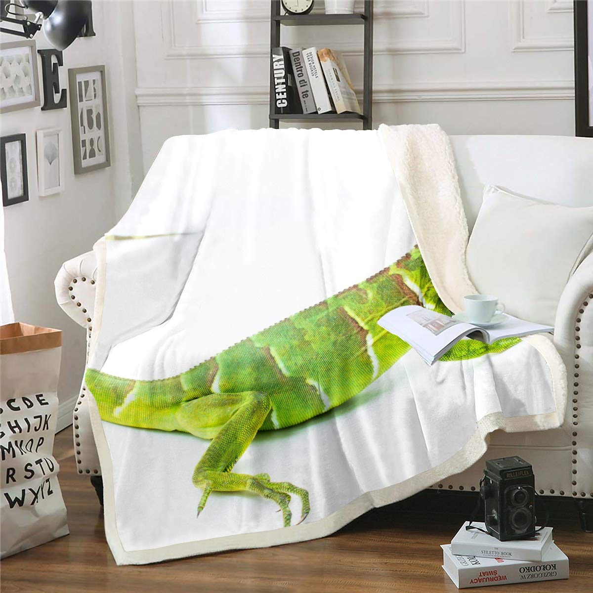 Loussiesd Lizard Throw Blanket Tropical Insect Pattern Sherpa Blankets for Couch Sofa Teens Green Animal Fleece Blankets Nature Theme Plush Throw Blankets Bedroom Decor Fuzzy Blanket Single 50"x60" — image 1