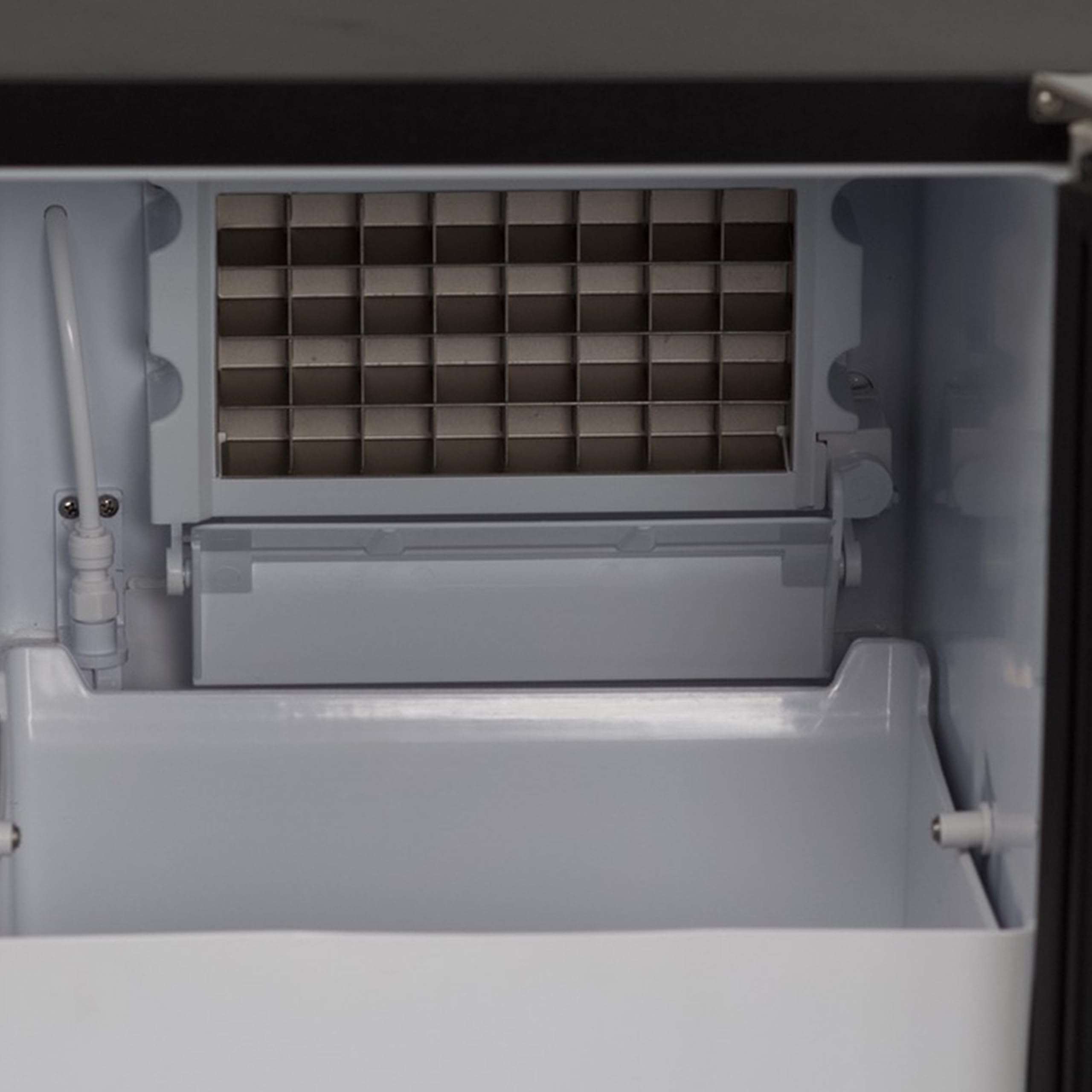 West Bend Built-In Or Freestanding Ice Maker, 15", Metallic on Fridge.com - View 4