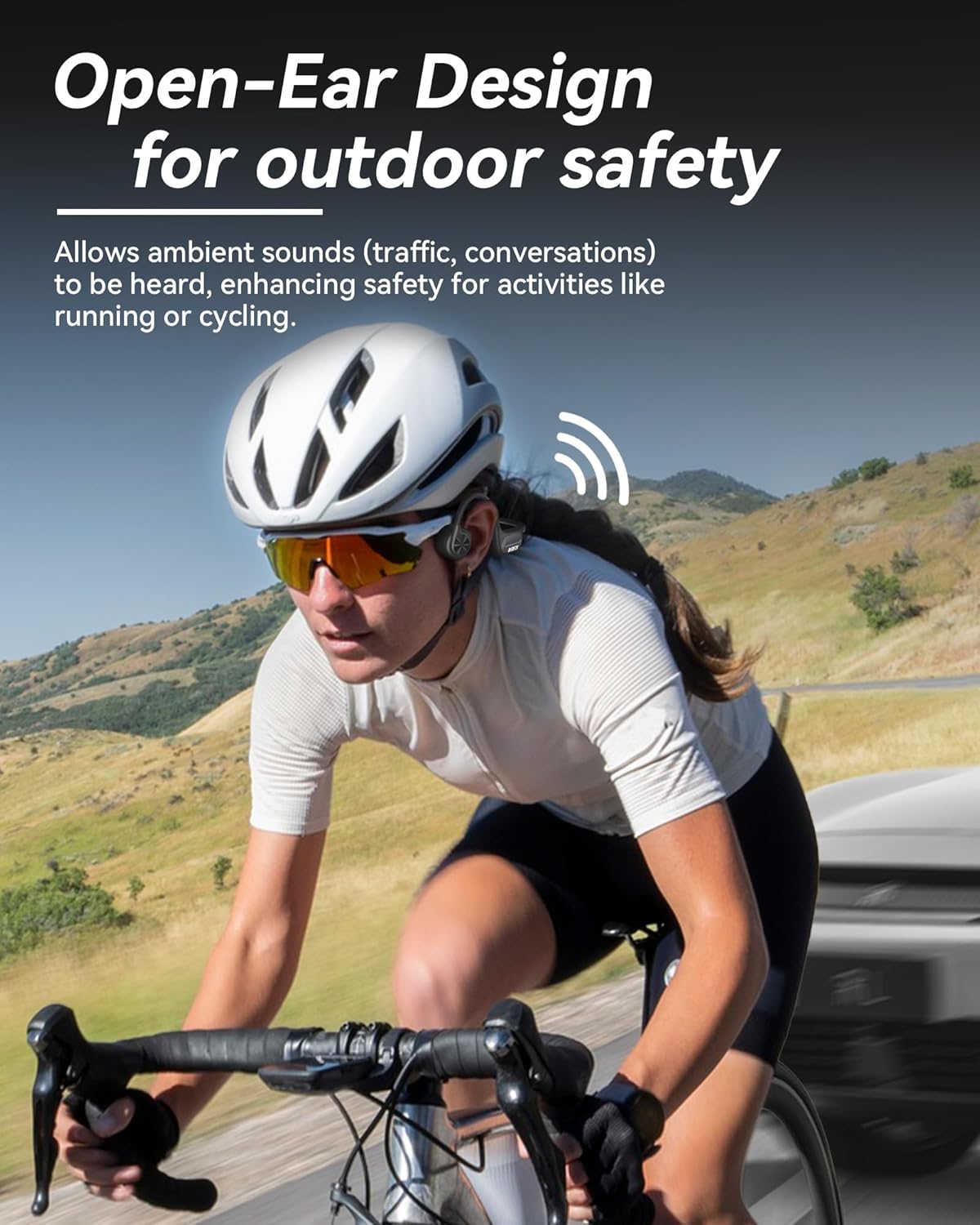 Cyclist wearing Voistek BC3pro headphones