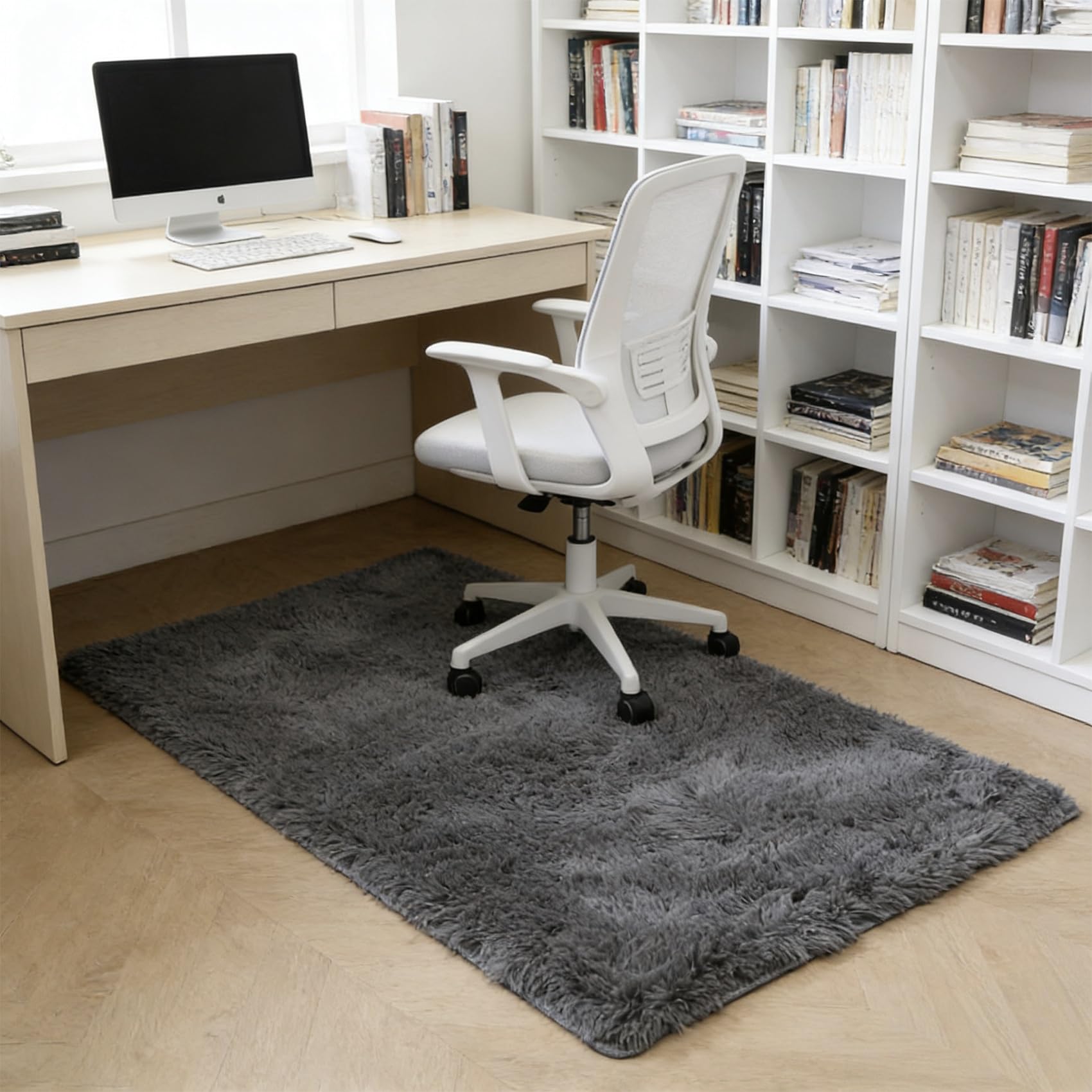 Tapis moderne à poils longs 140x190 cm chic et élégant couleur gris