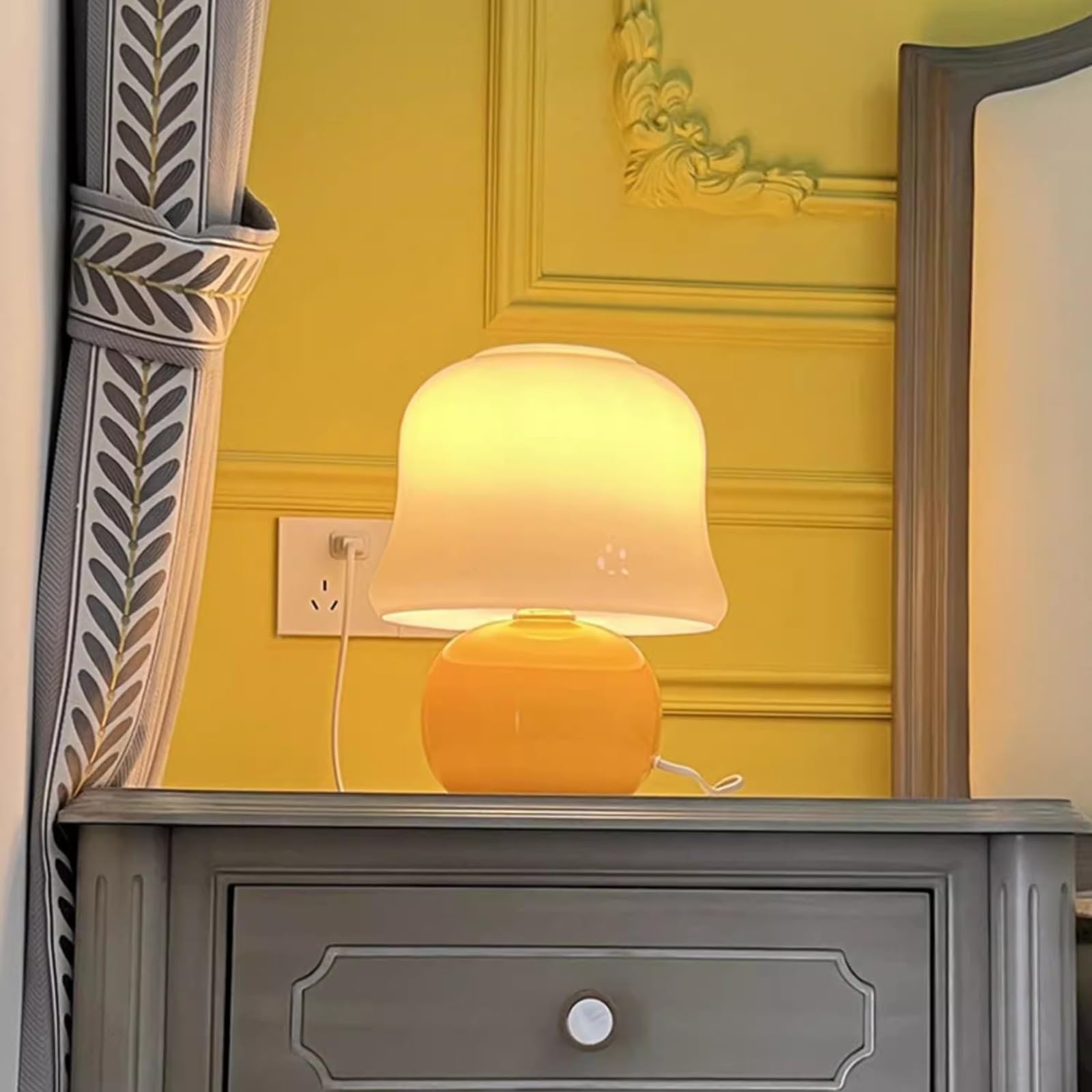 Lampada da tavolo per camera da letto Lampada da tavolo in stile francese Lampada da comodino for camera da letto Modellazione di funghi Decorazione in smalto antico Senso di anziani Lampada da comodi