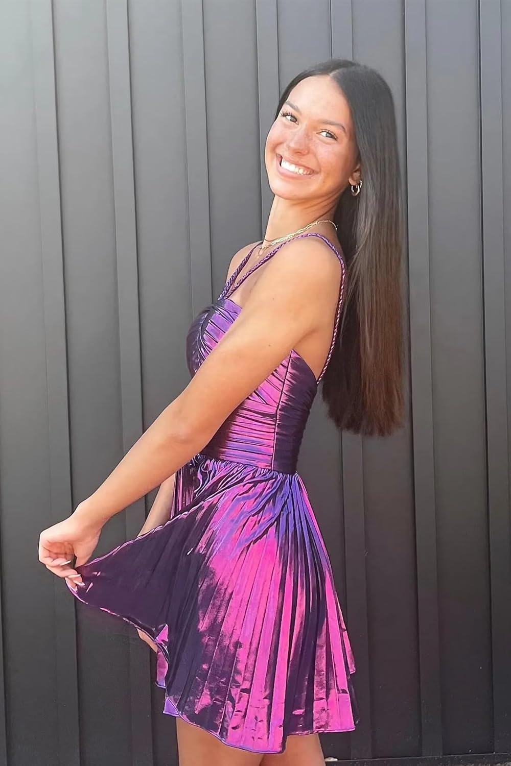 UZN Sparkly Satin Homecoming Dresses for Teens Short Keyhole Pleated A Line Prom Cocktail Gowns