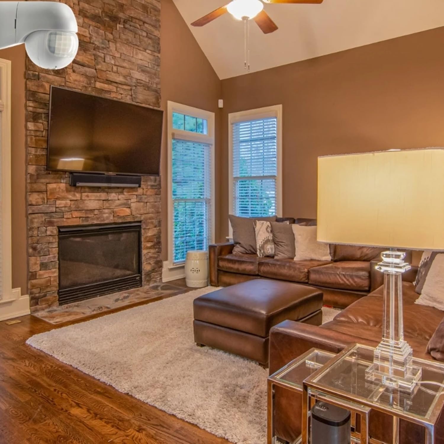 Greluma ZL780LUM PIR Motion Sensor installed in an indoor living room