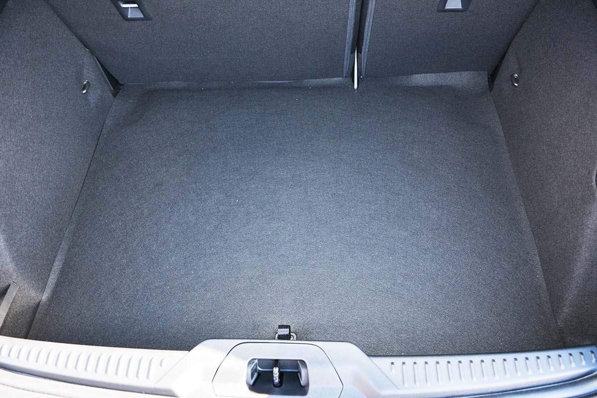 MTM Vasca Baule per Ford Focus IV Hatchback (anche Mild Hybrid) 2018- Protezione Bagagliaio su Misura con Antiscivolo, Resistente, Facile da Lavare e Inodore, cod. 7827