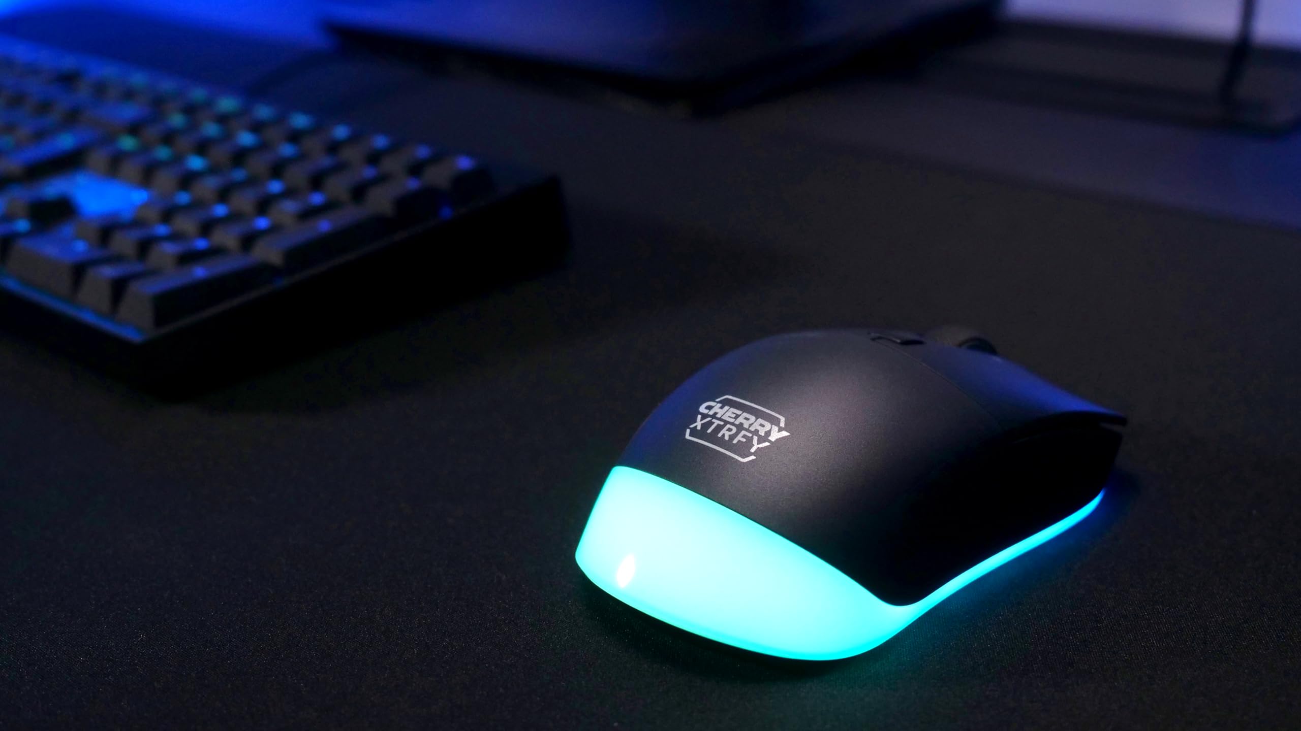 CHERRY XTRFY M50 Wireless, Ratón Inalámbrico para Juegos, Conexión por 2,4 GHz, Bluetooth y Cable, Forma Ergonómica, Iluminación RGB, Recargable, Negro