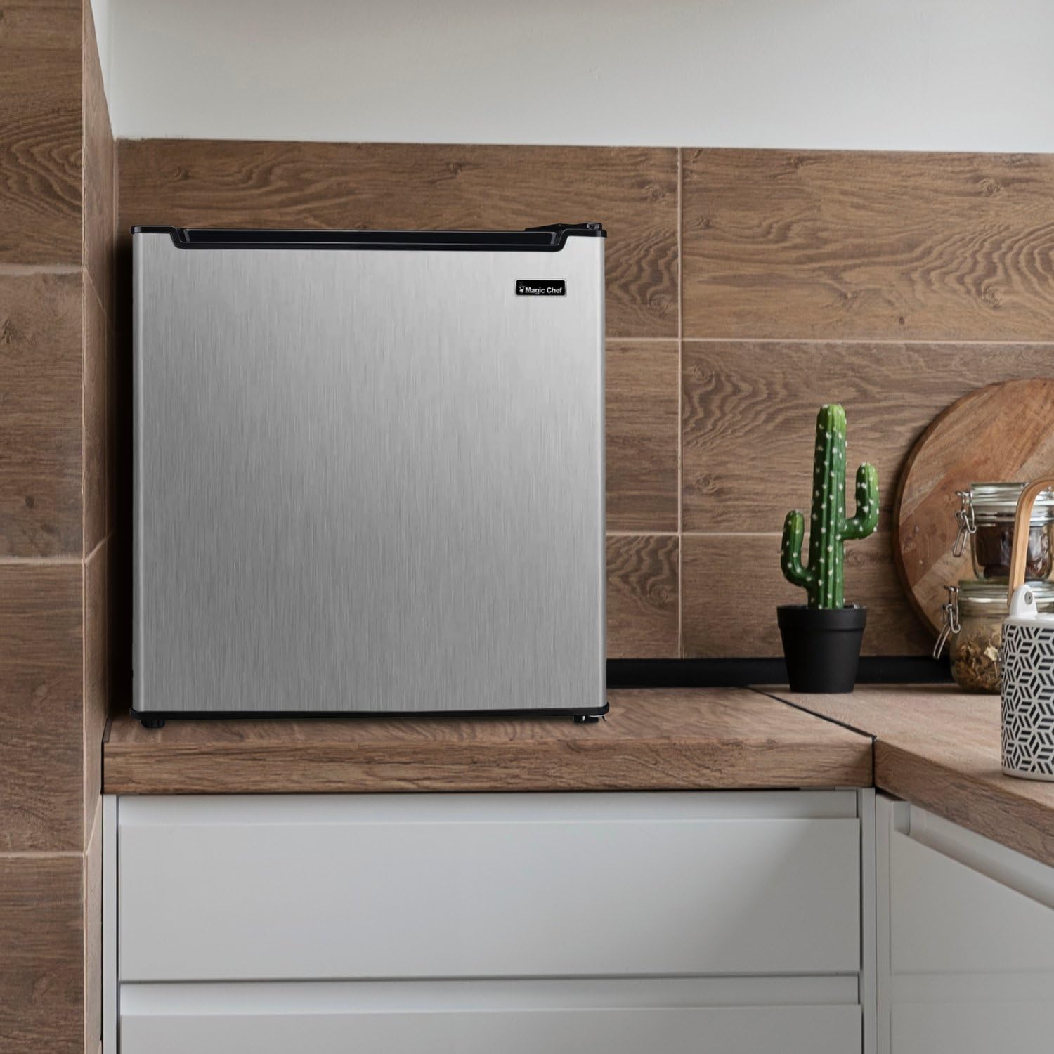 Magic Chef 1.7-cu. ft. Mini Fridge in Stainless Steel, Small Compact All Refrigerator with No Freezer for Bedroom, Apartment, Dorm Room, Office on Fridge.com