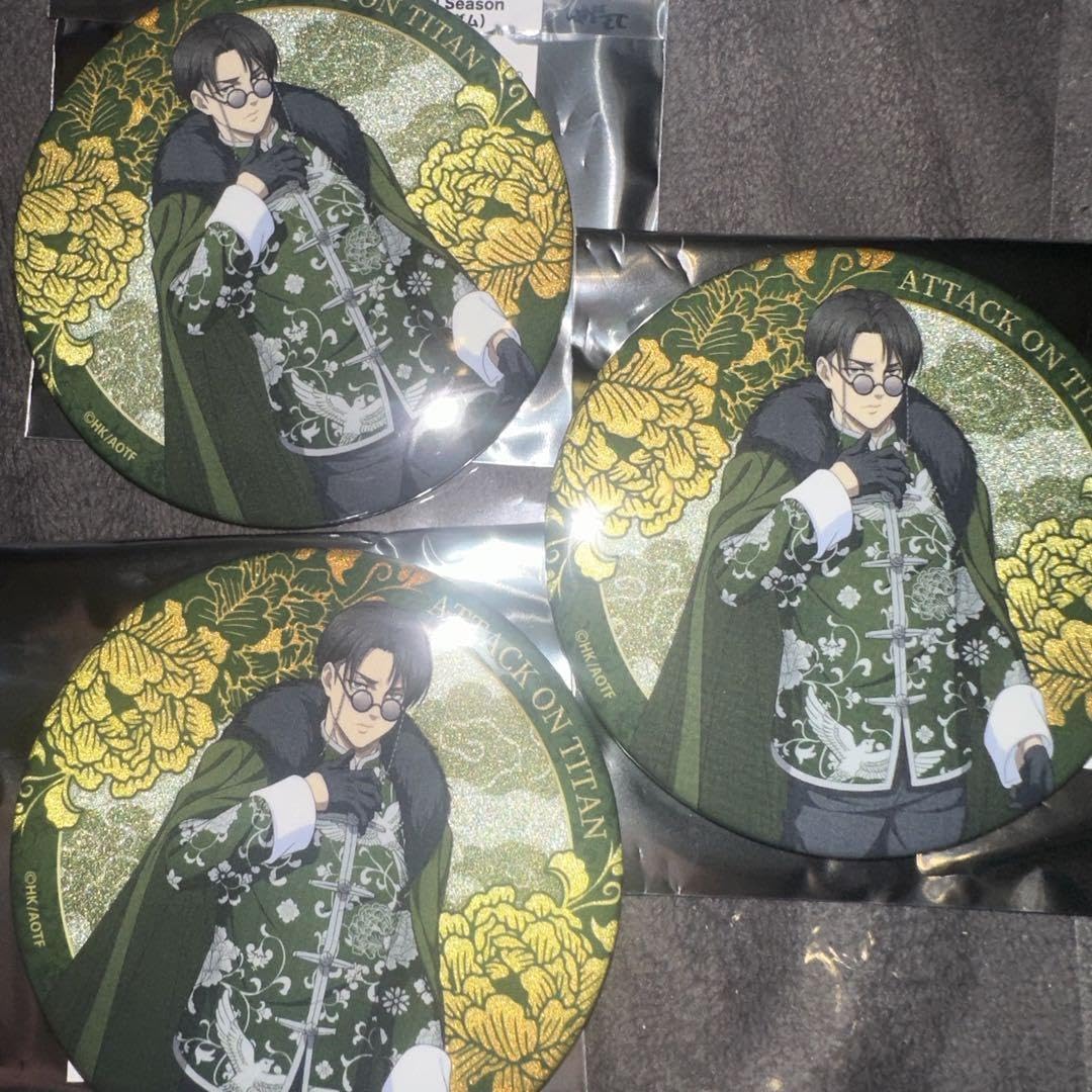 進撃の巨人 GiGO 向日葵ver. 缶バッジ リヴァイ 進撃の巨人 GiGO 缶