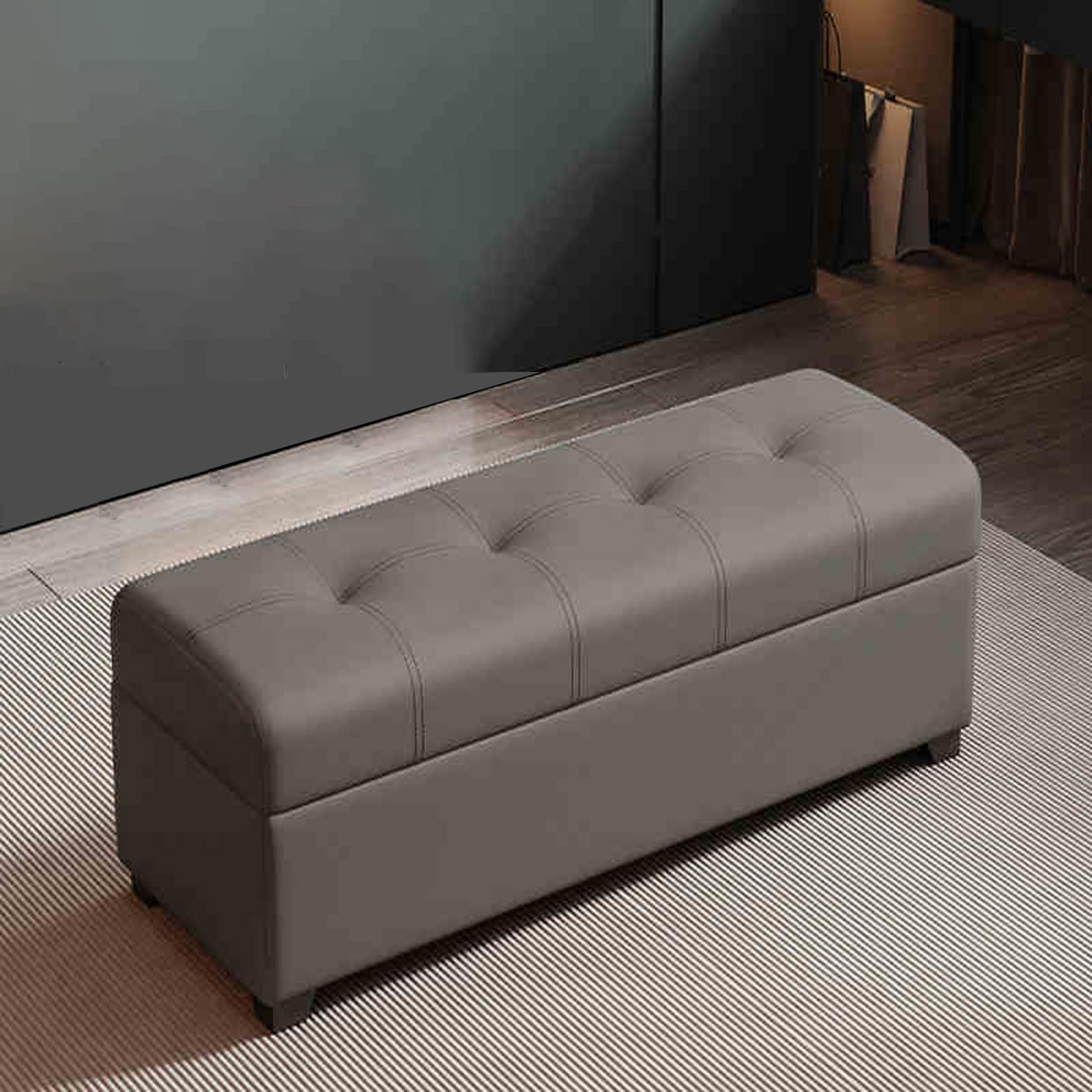 Banc de rangement en bout de lit pour une chambre ordonnée au style campagnard