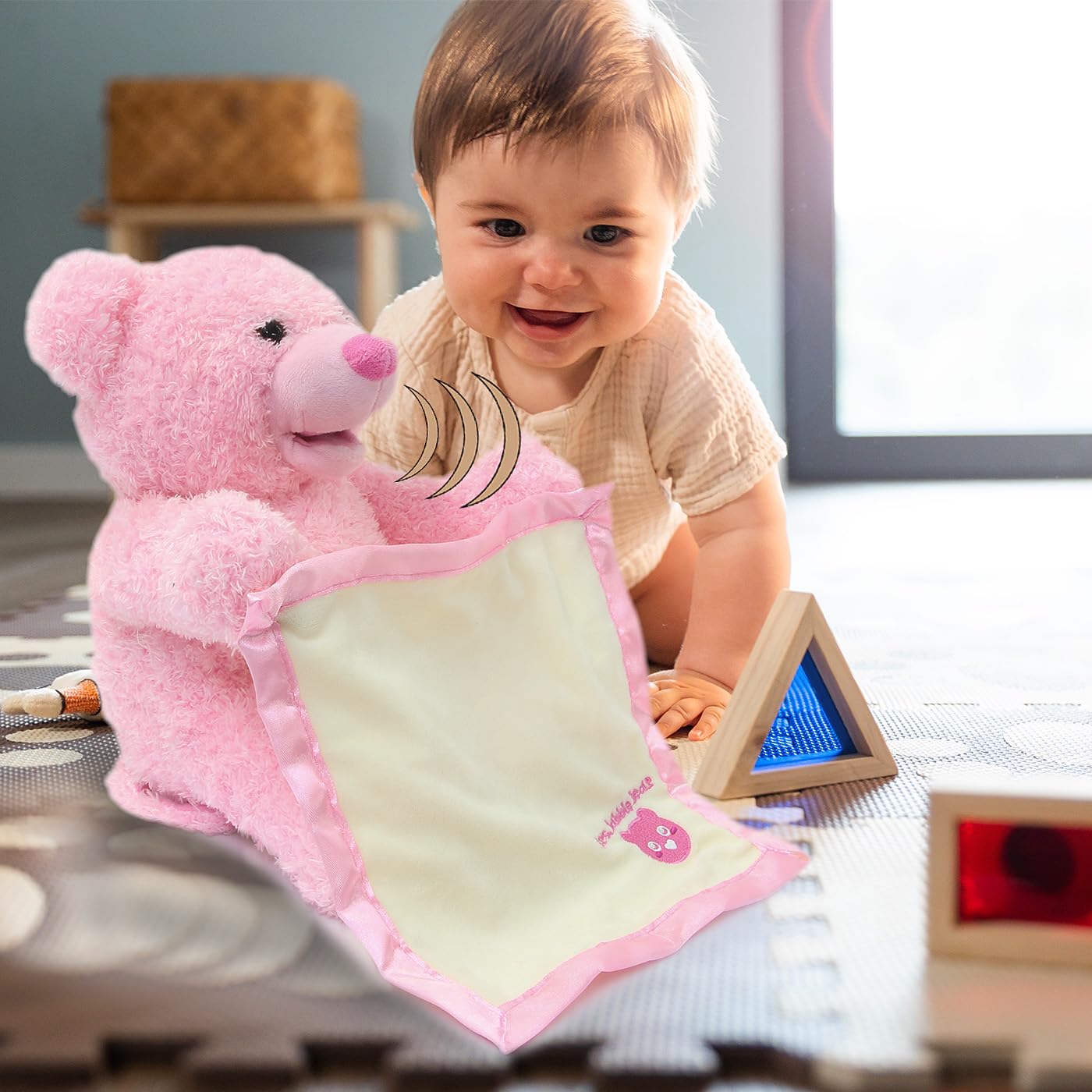 JAMARA Mrs. Babble Bear – podnosi i opuszcza ramiona z kocem, gra w chowaną, mówi i porusza ustami, miękkie futro