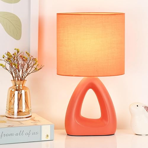 Lampwell LILA Lámpara de mesa pequeña para sala de estar como lámpara de mesa de noche para dormitorio, lámpara de mesa moderna de cerámica, lámpara