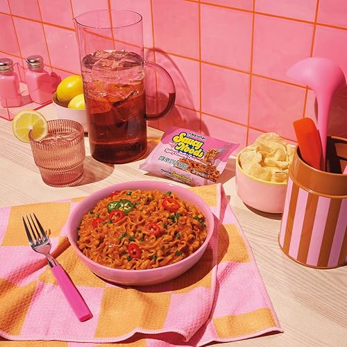 Miniatura 5 de Maruchan Ramen - Fideos de pollo cremosos picantes, fideos picantes - Estilo salteado, salsa atrevida inspirada en Corea, rico sabor, fabricado en