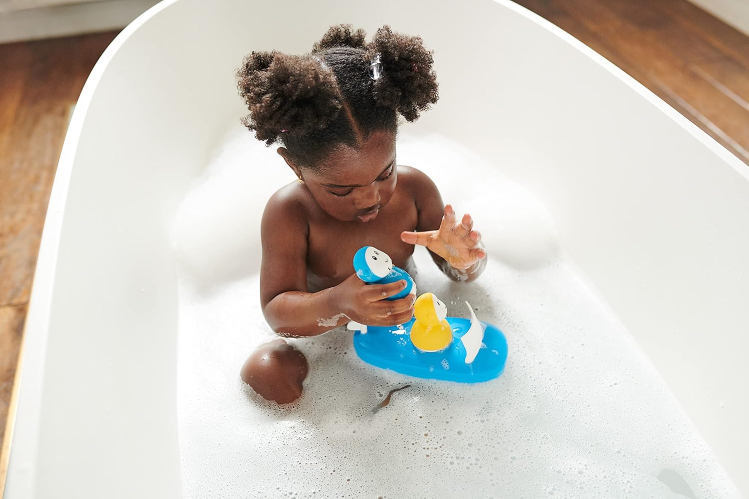 Matchstick Monkey, Bathtime Boat Set, Antimicrobial Baby Bath Toy, Easy To Grip, Sensory Learning - Image 4