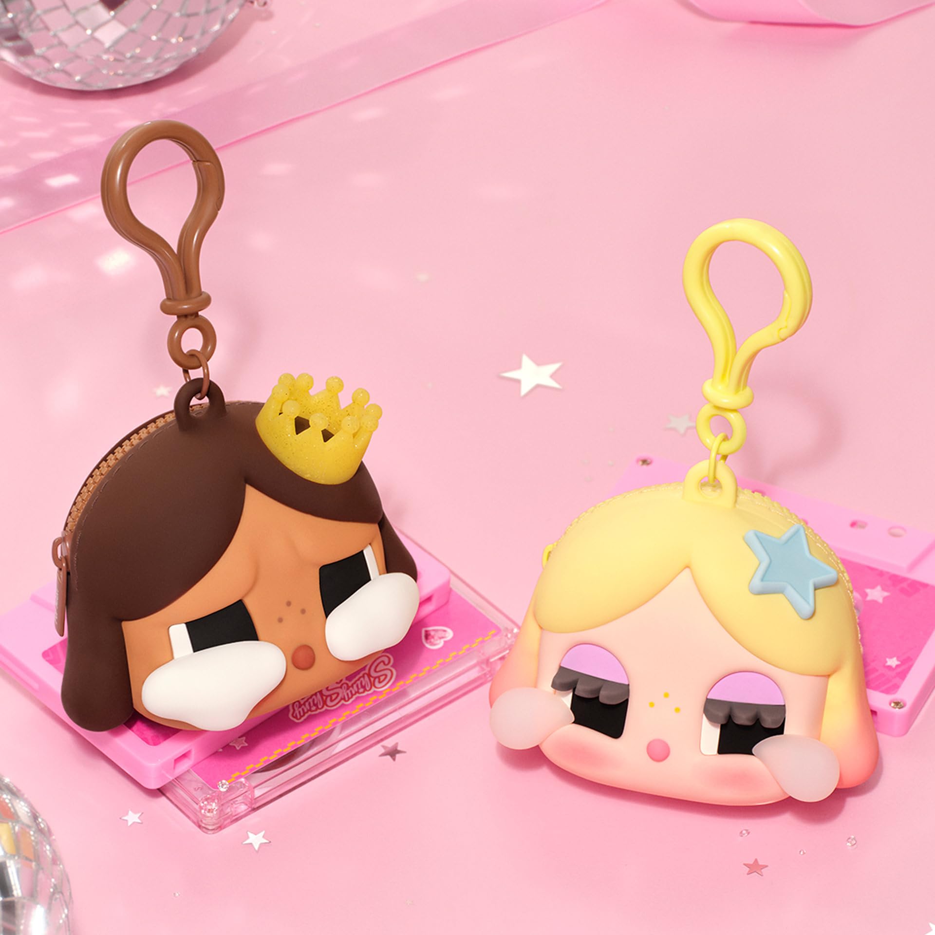 CRYBABY Earphone Case ゴールド Amazon.com: POP MART Crybaby Shiny Shiny Series-Earphone Case