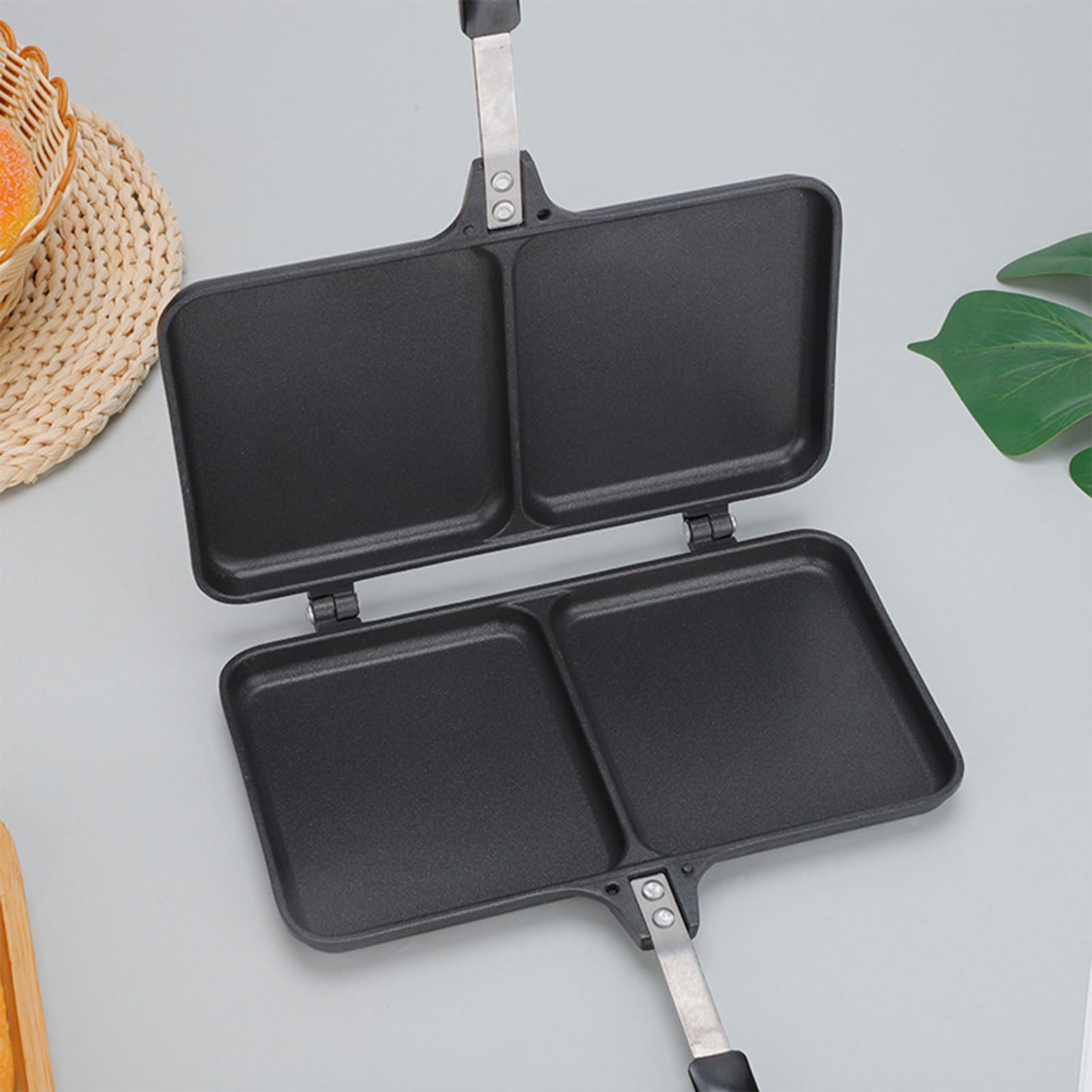 Appareil à croque-monsieur pour feu de camp : grille- chaud à double panneau, presse à fromage | Poêle antiadhésive en fonte d'aluminium avec poignée, parfaite pour les petits déjeuners en plein