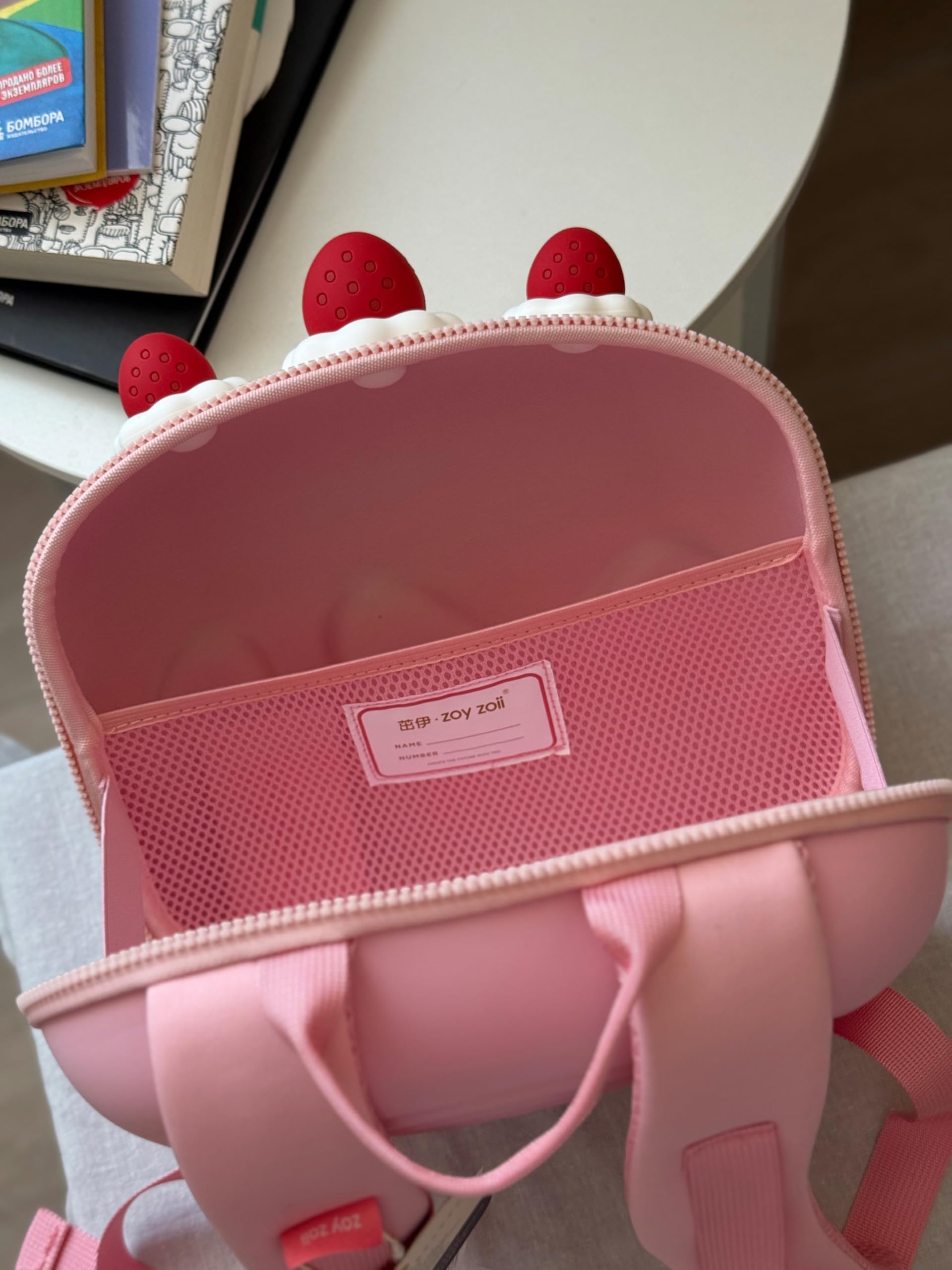 zoy zoii – Mochila infantil diseño pastel de crema, ligera, resistente y cómoda, ideal para niñas de preescolar o guardería, tamaño 28×24×13 cm